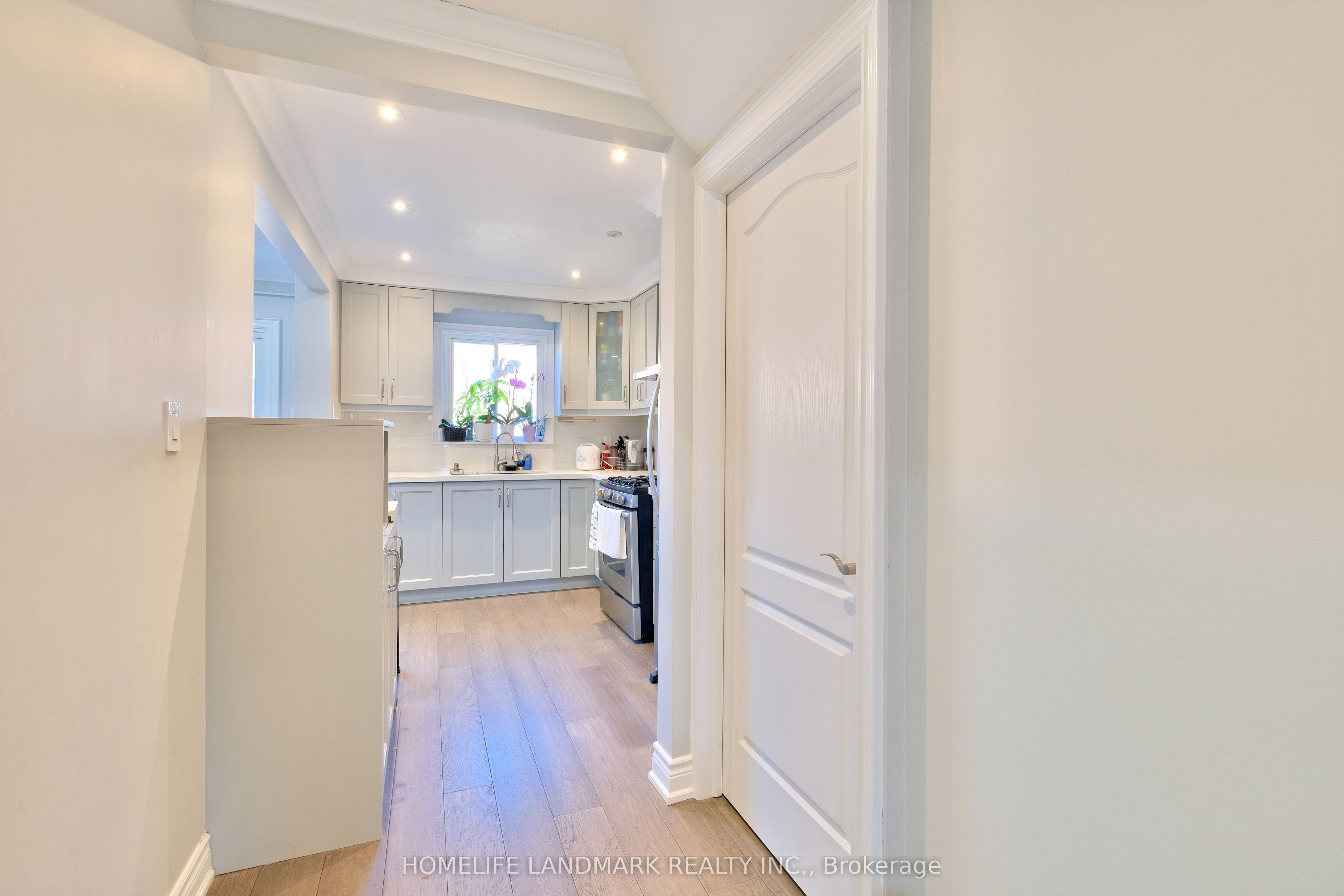 109 Tangmere Crescent Property Photo 13