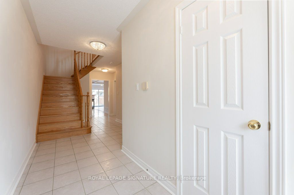 55 Pottery Place Property Photo 3