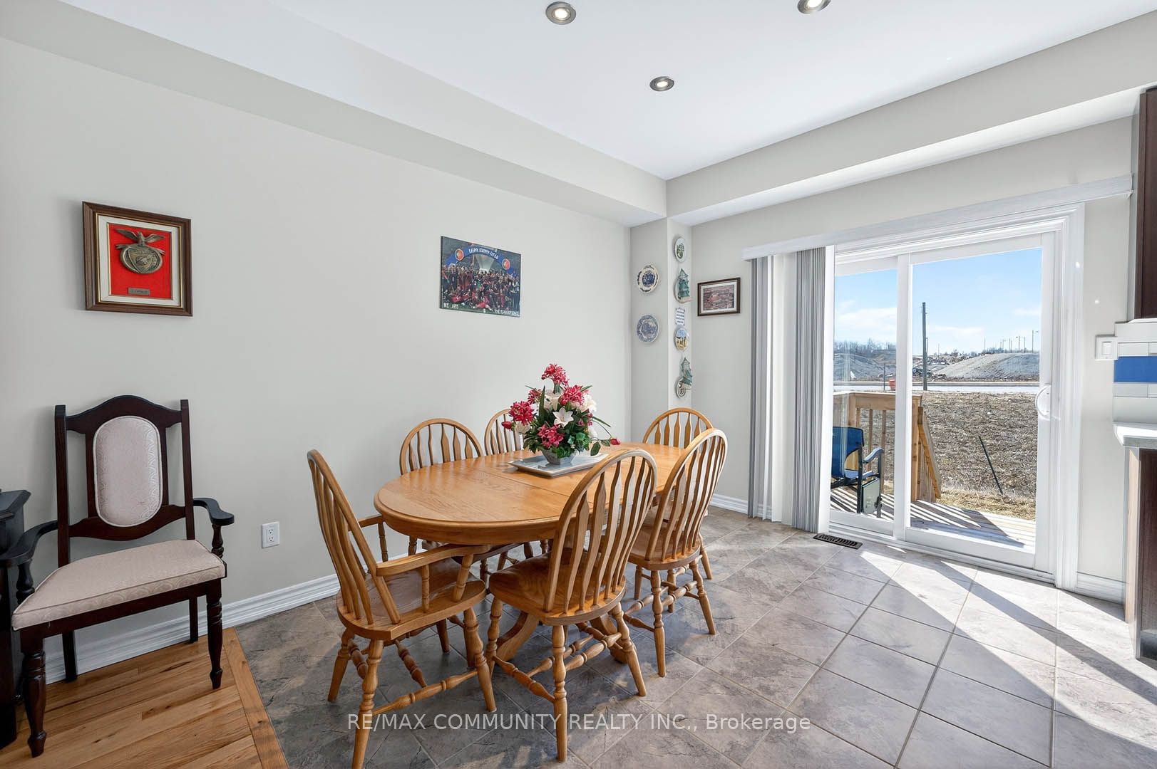 1228 Peelar Crescent Property Photo 4