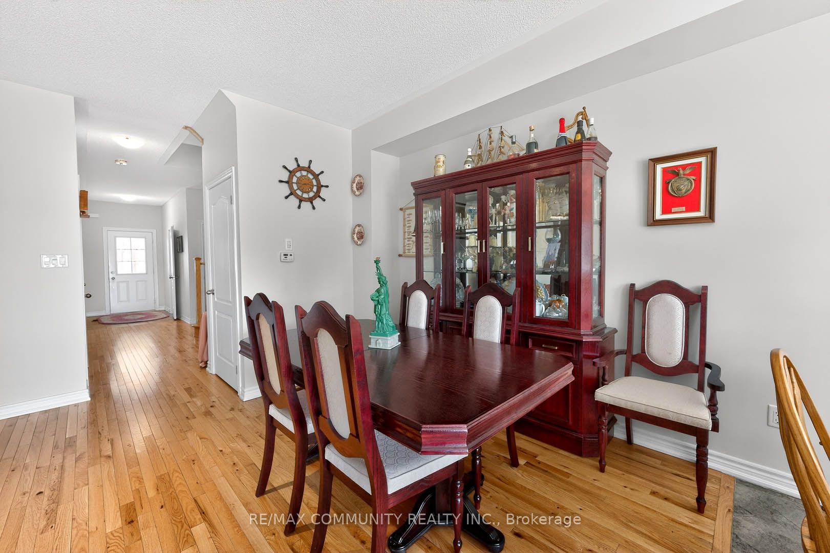 1228 Peelar Crescent Property Photo 9