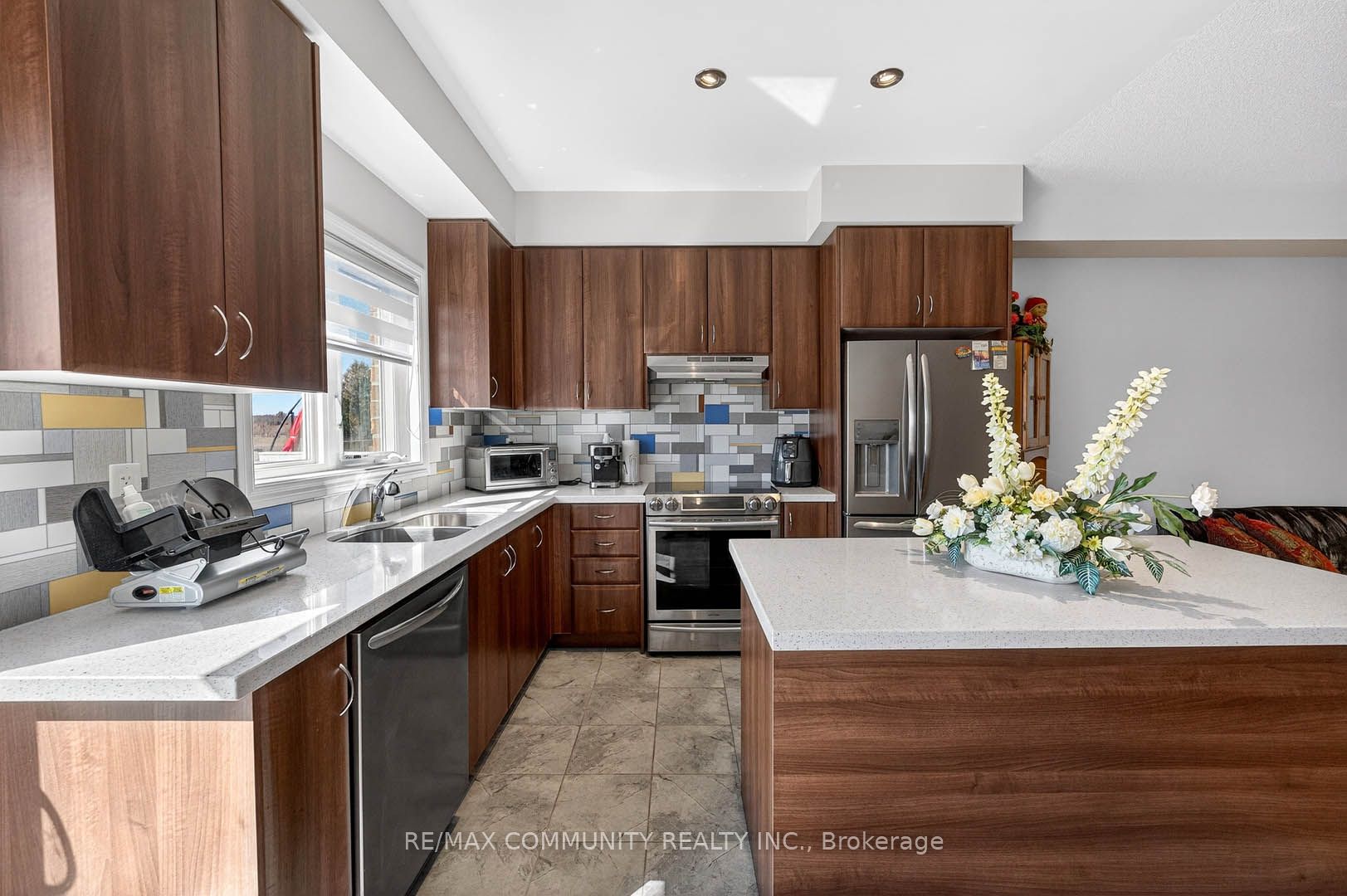 1228 Peelar Crescent Property Photo 12