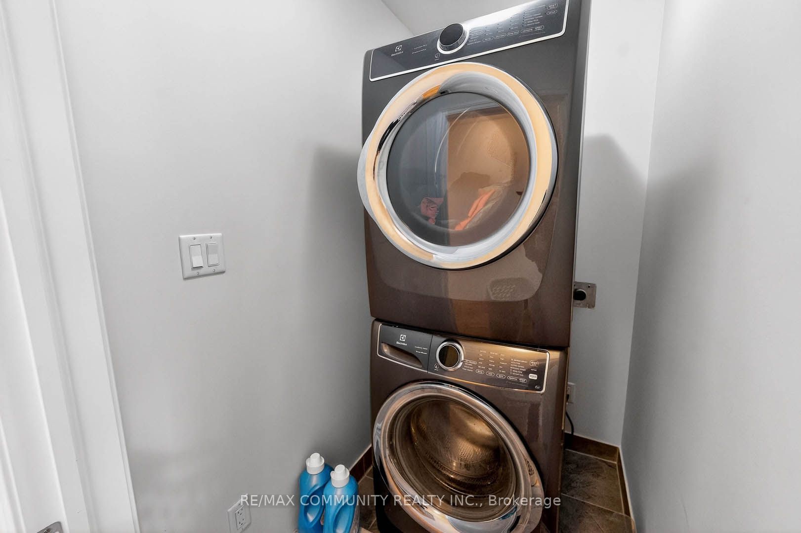 1228 Peelar Crescent Property Photo 20