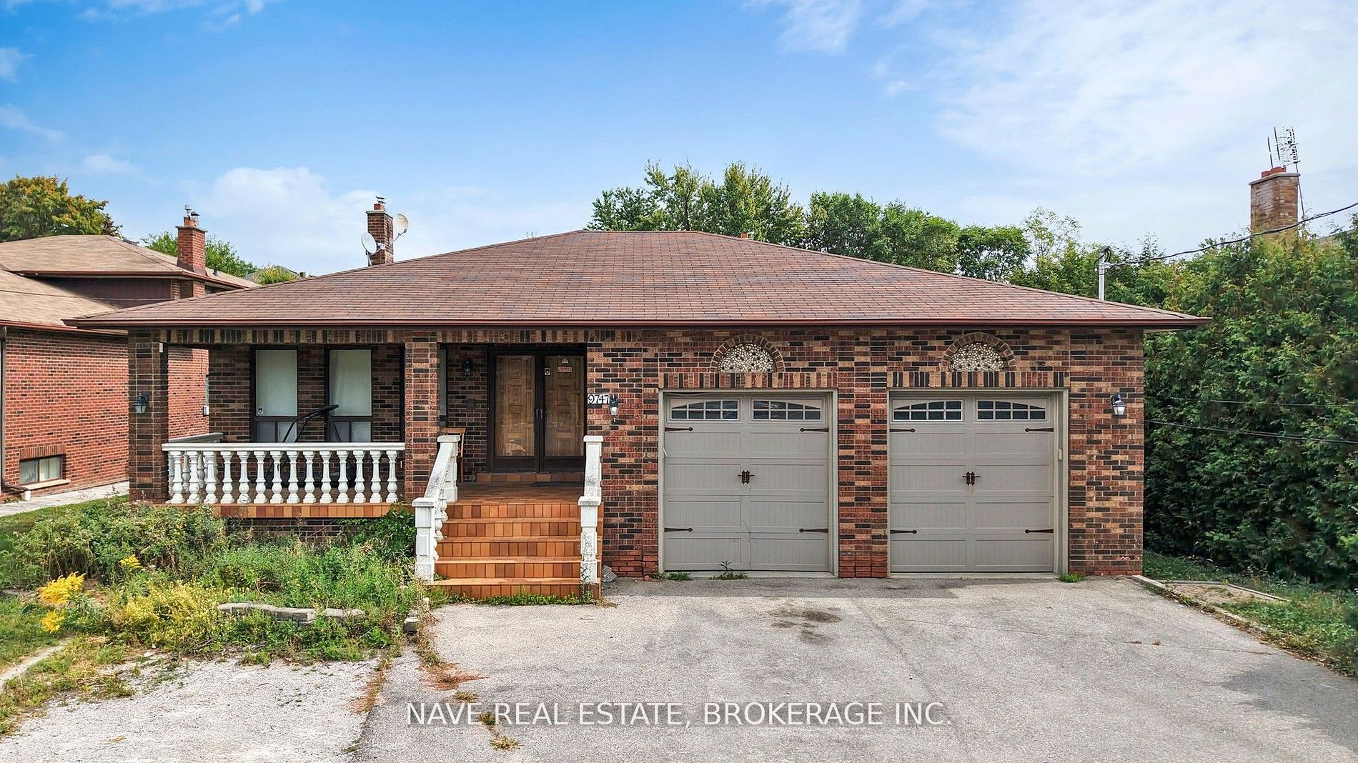 9747 Bathurst Street Property Photo 1