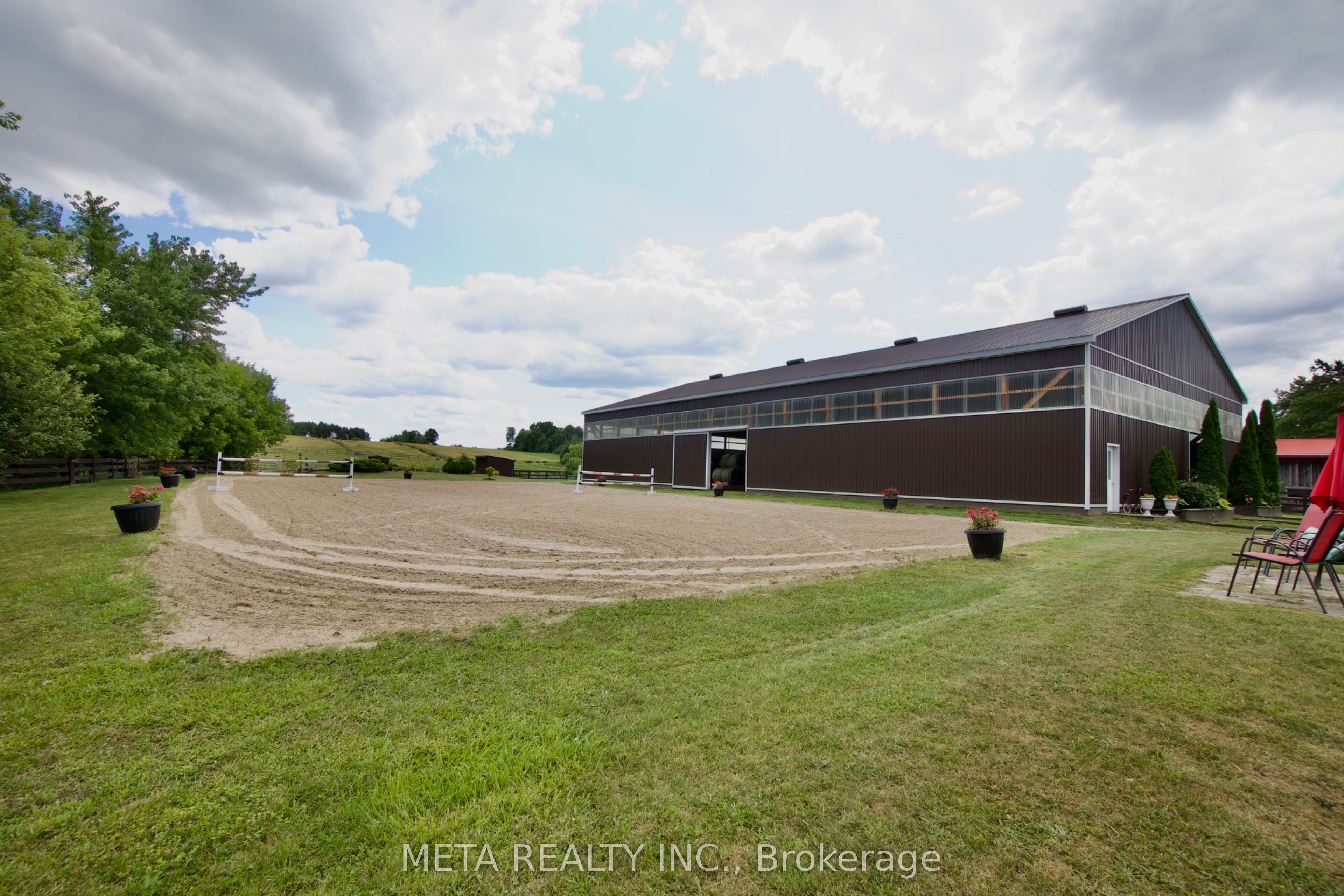 5653 7th Line Property Photo 13