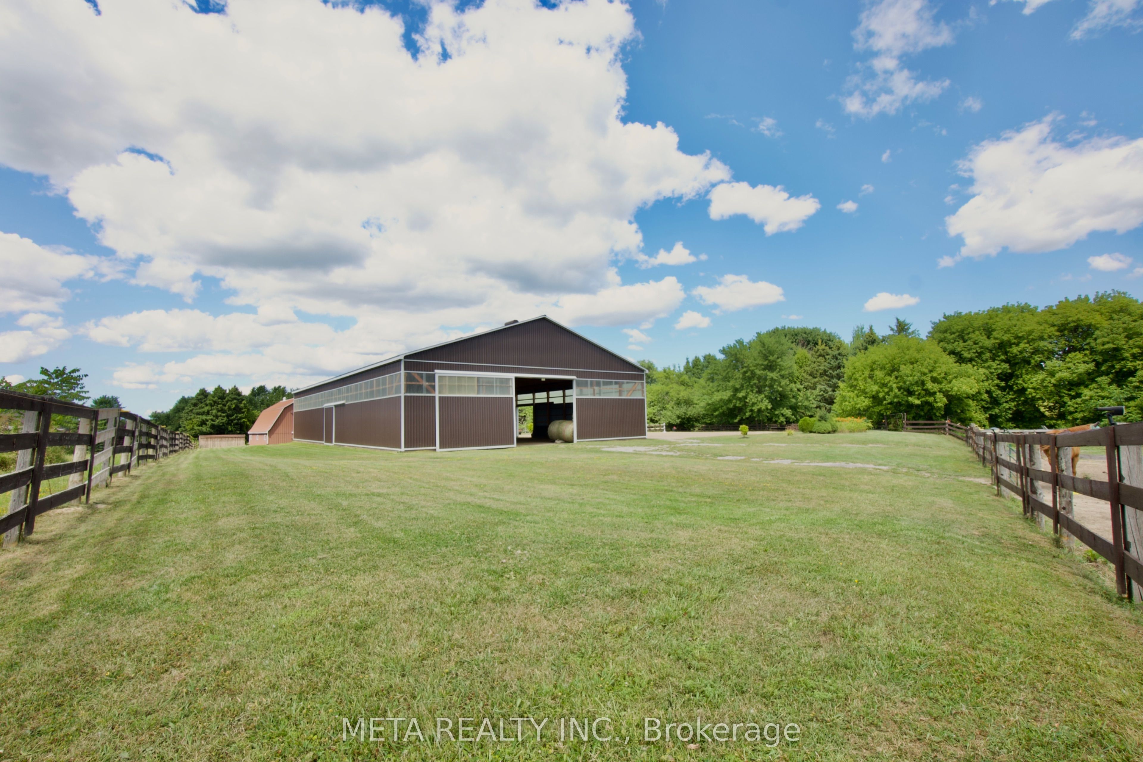 5653 7th Line Property Photo 16