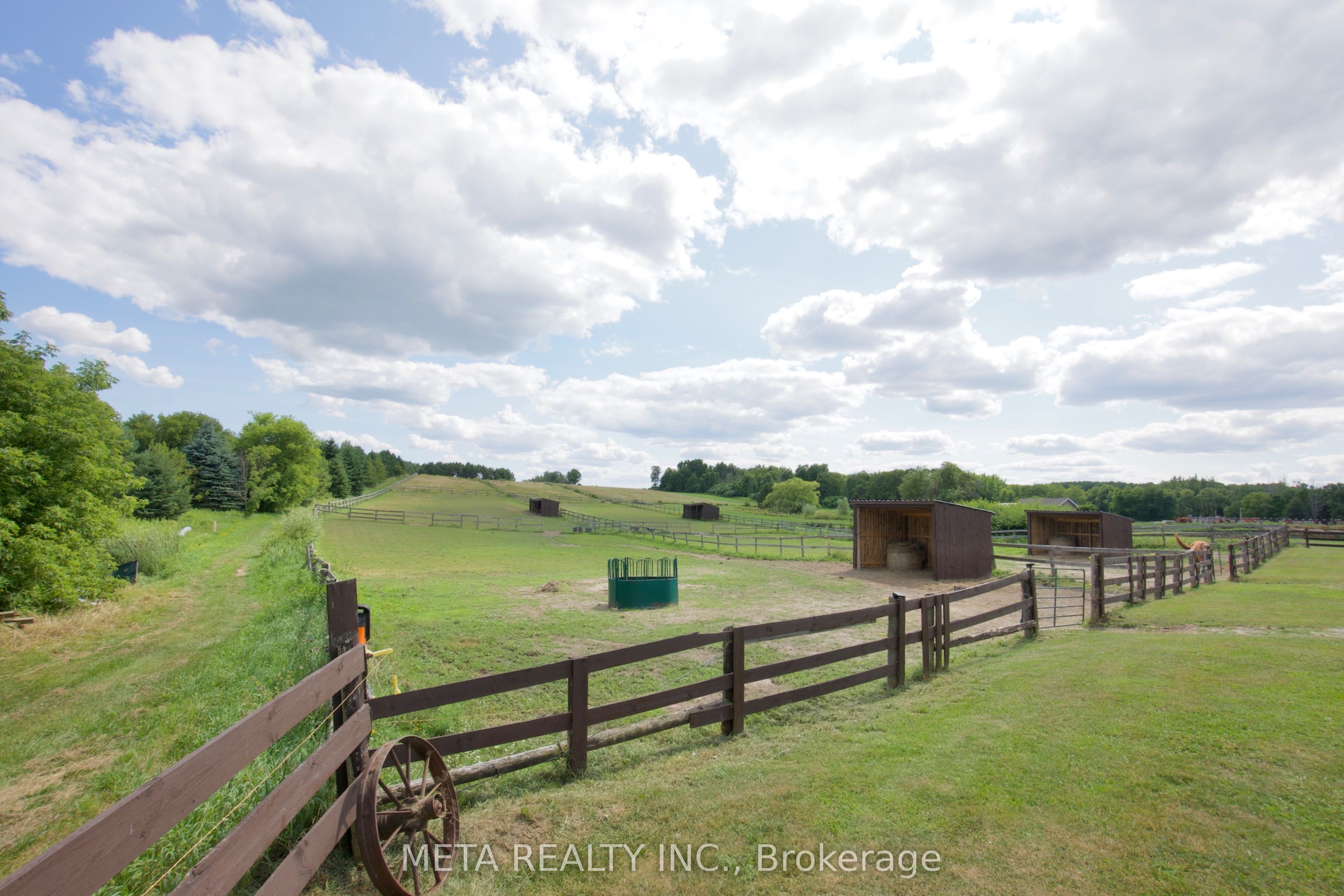 5653 7th Line Property Photo 17