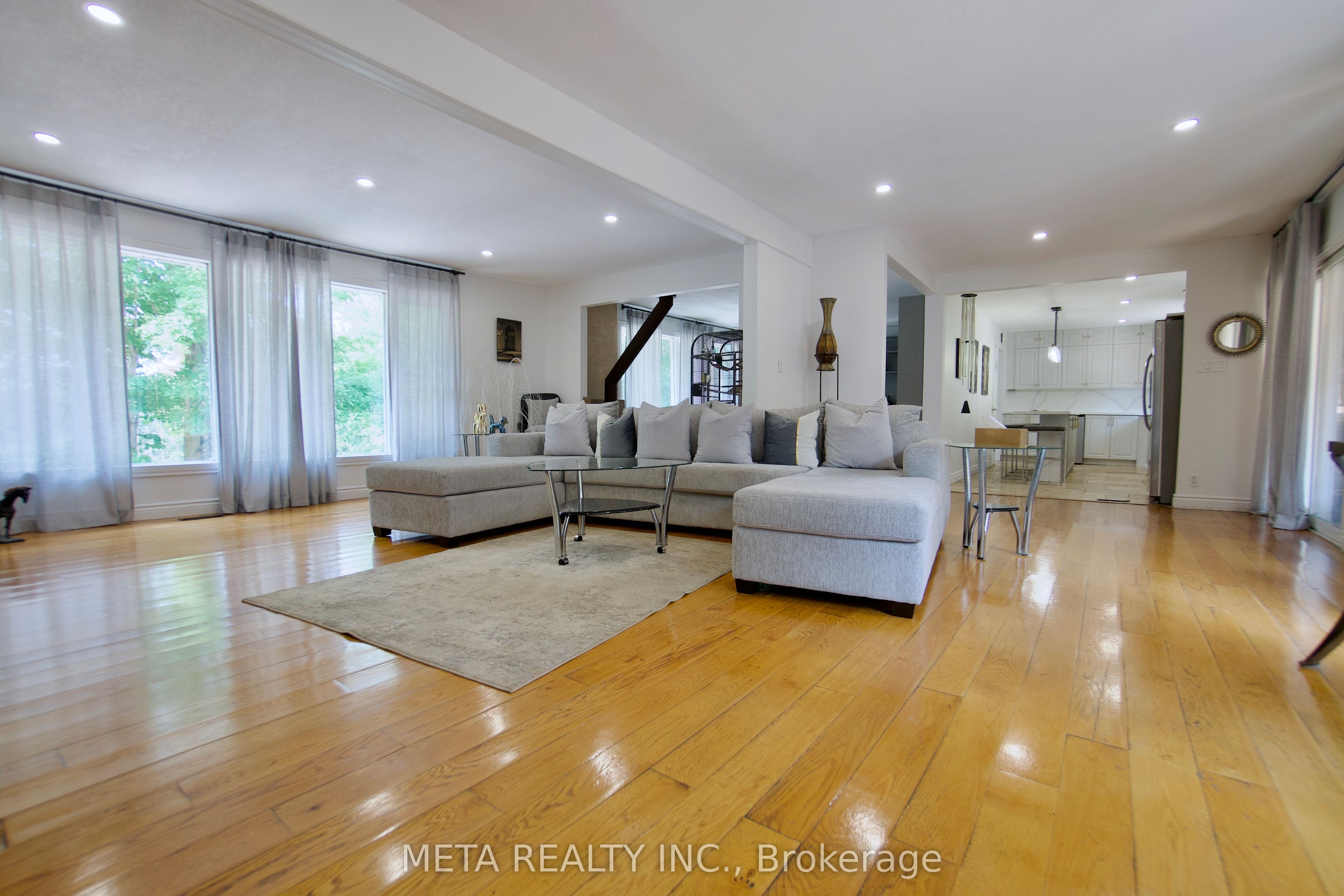 5653 7th Line Property Photo 21