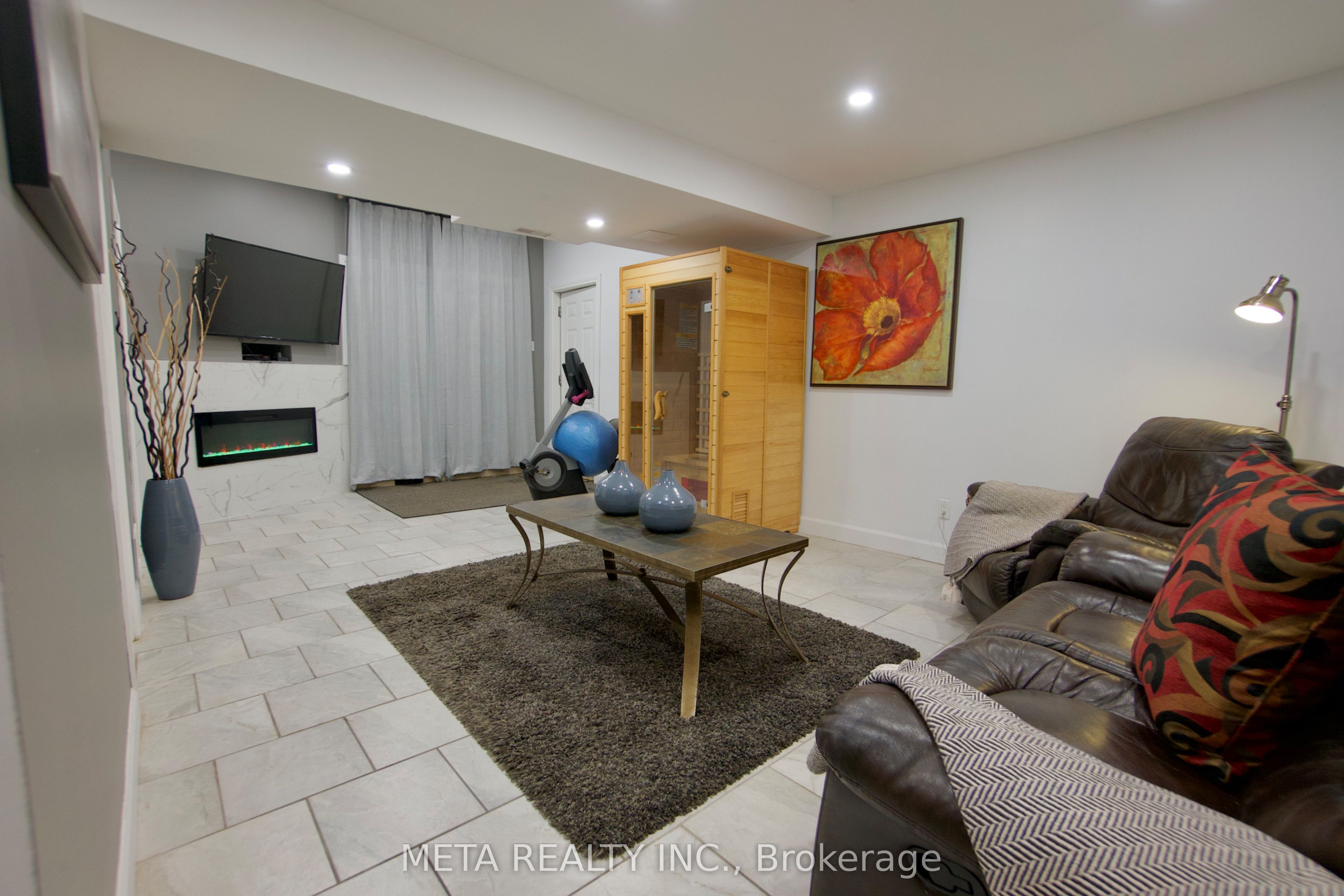 5653 7th Line Property Photo 32