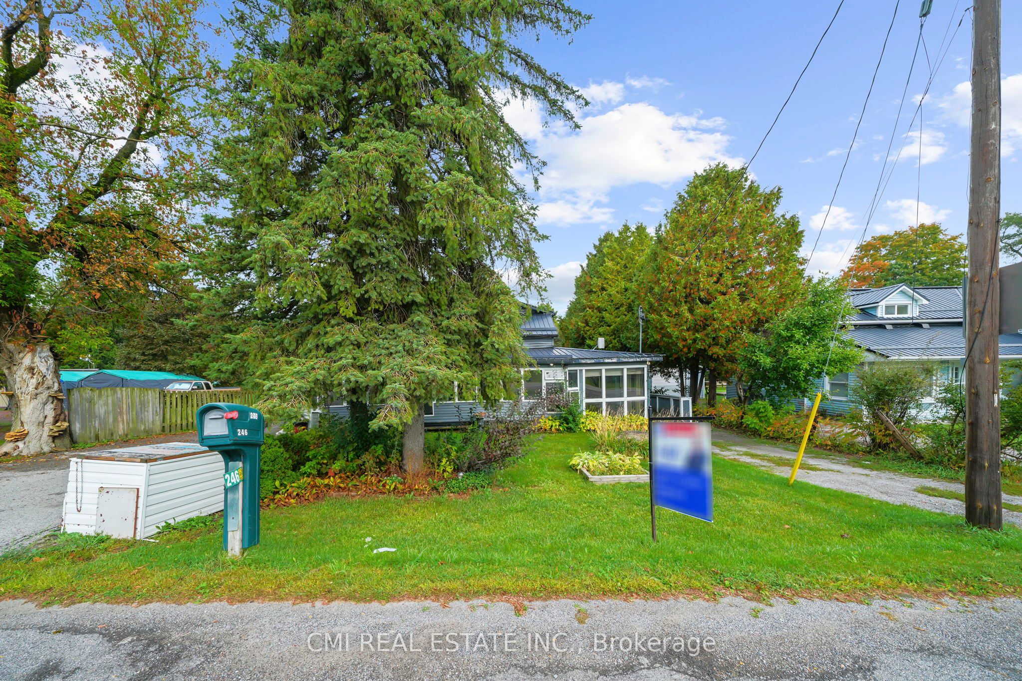 246 Regional 8 Road Property Photo 2