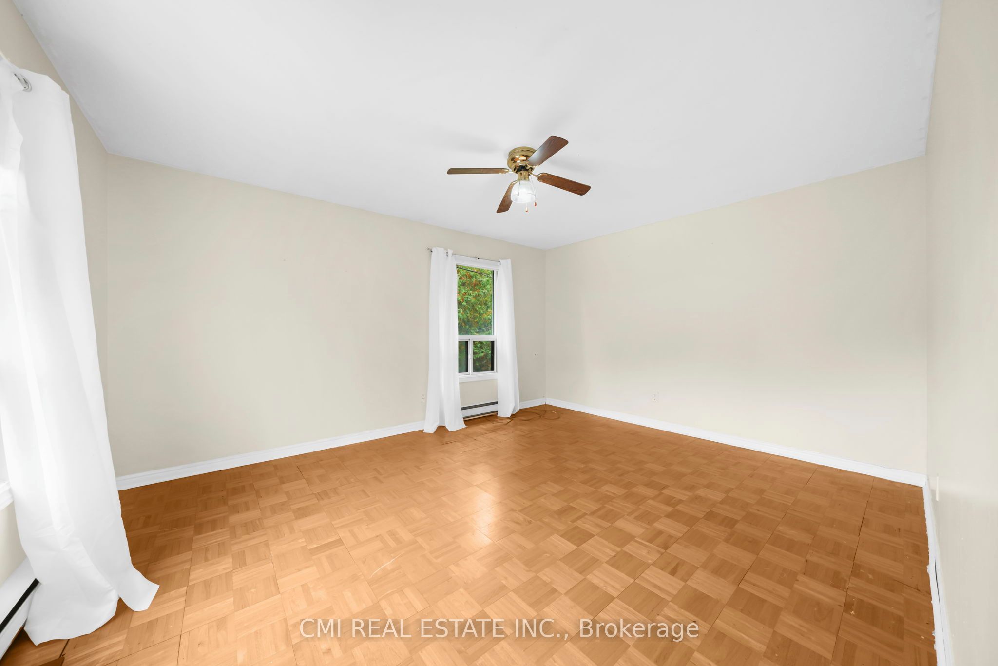 246 Regional 8 Road Property Photo 14
