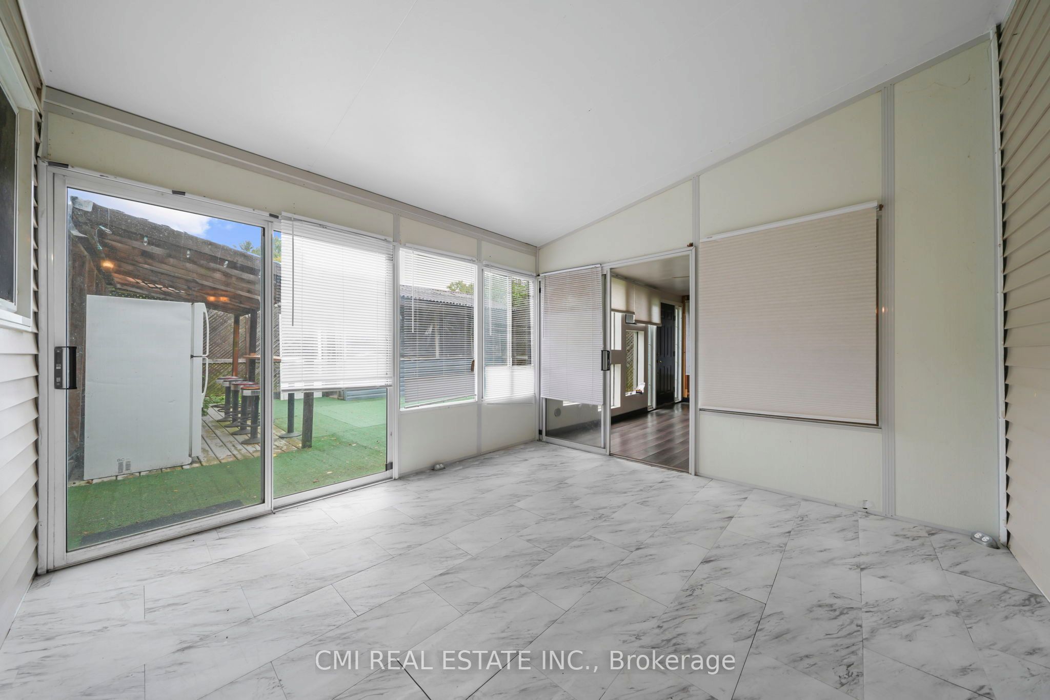 246 Regional 8 Road Property Photo 35