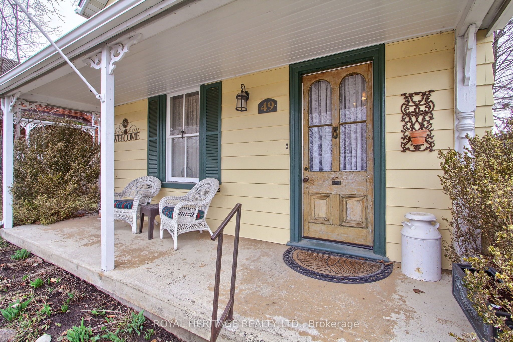49 John Street E Property Photo 4