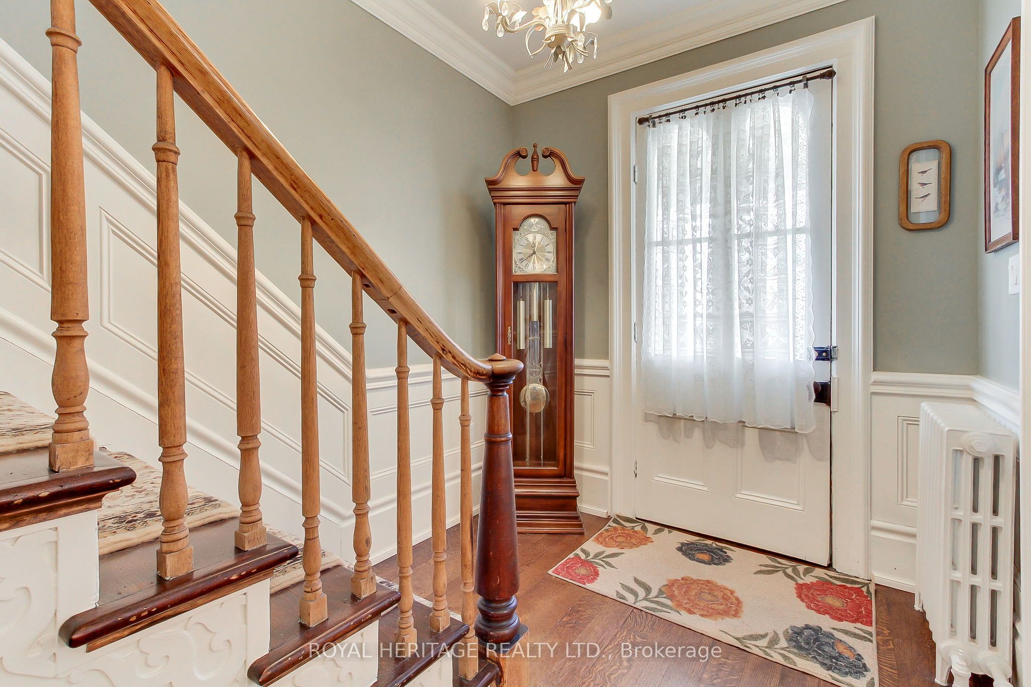 49 John Street E Property Photo 5