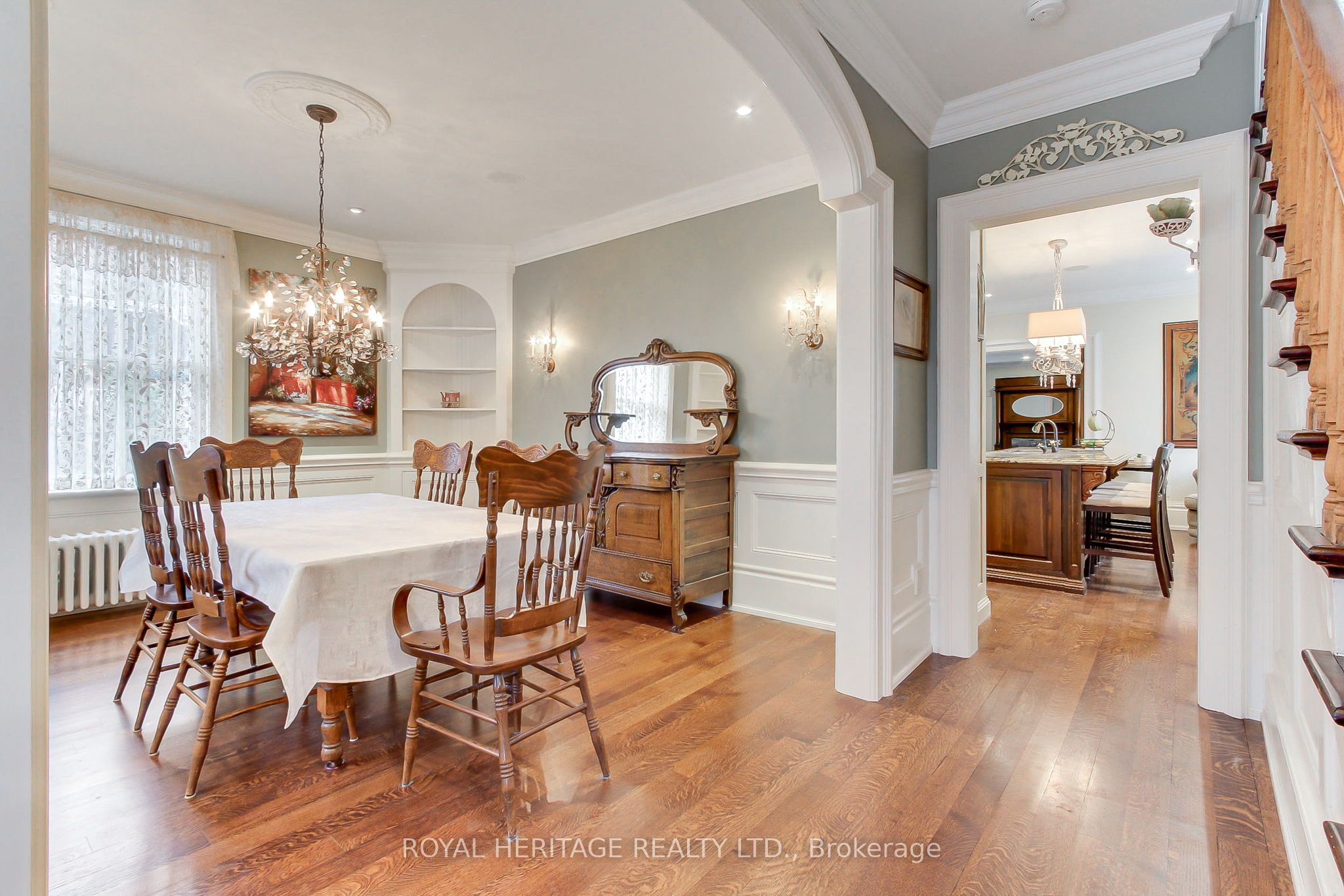 49 John Street E Property Photo 8