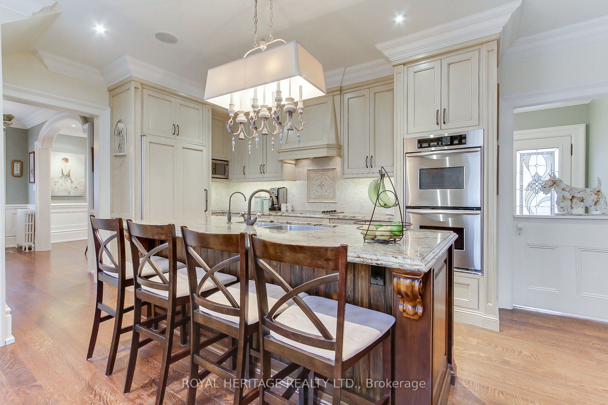 49 John Street E Property Photo 12