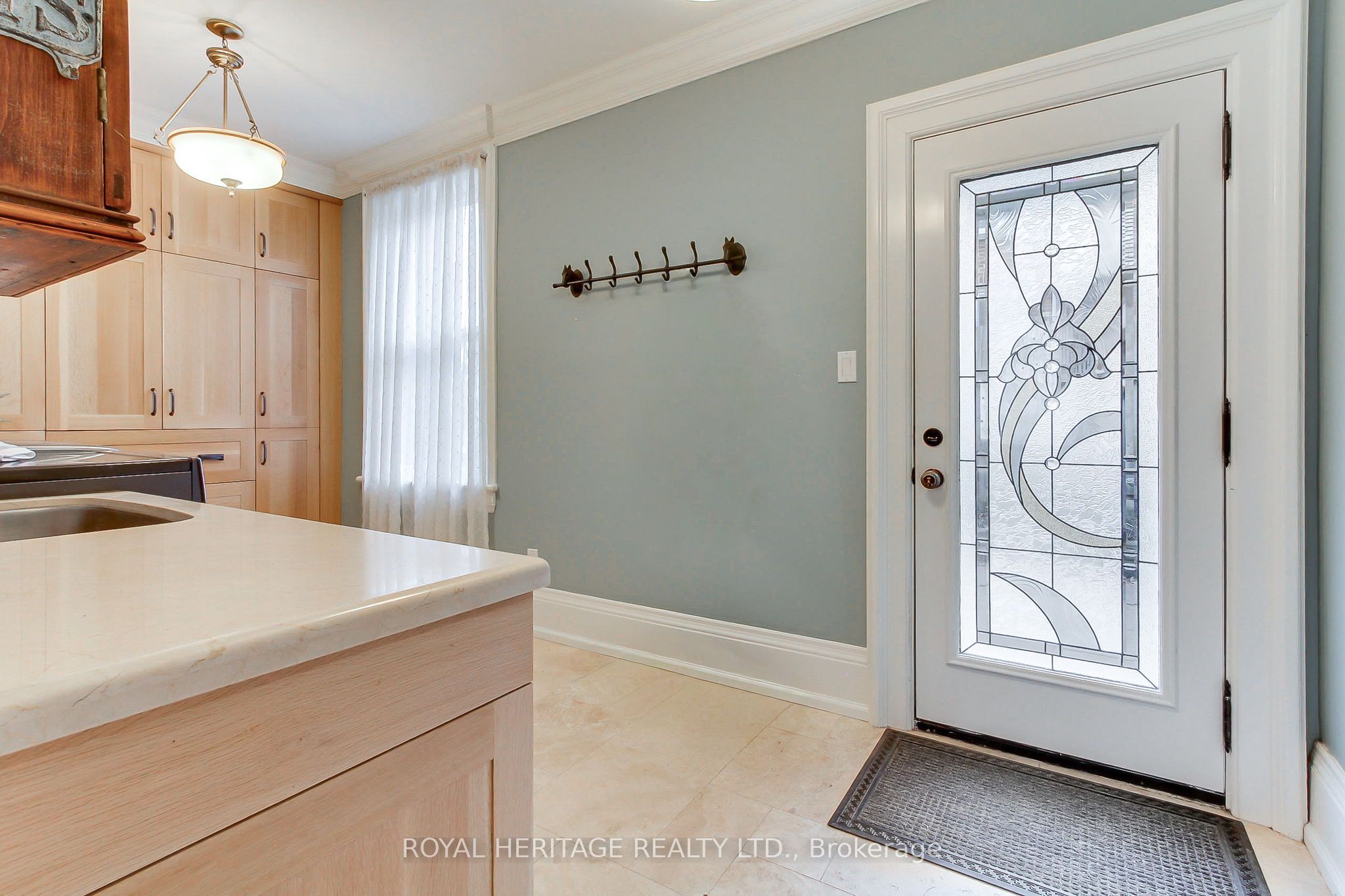 49 John Street E Property Photo 23
