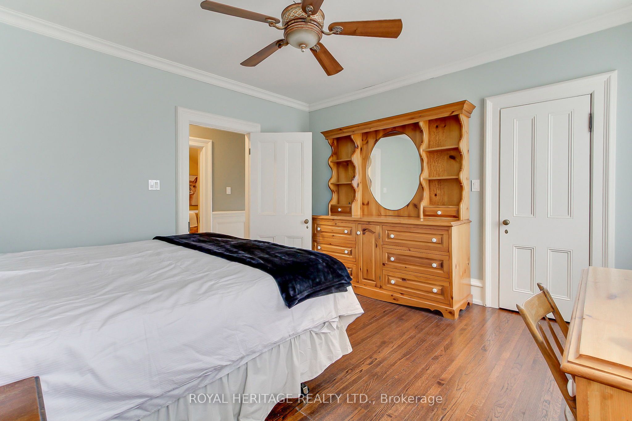 49 John Street E Property Photo 27