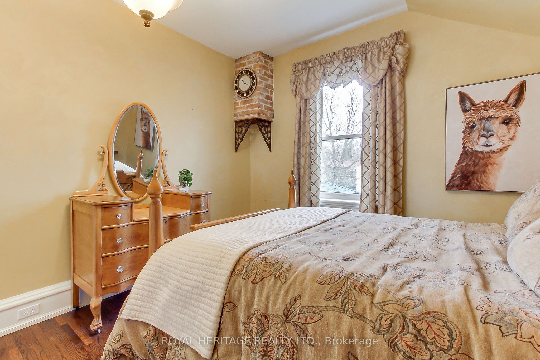 49 John Street E Property Photo 29