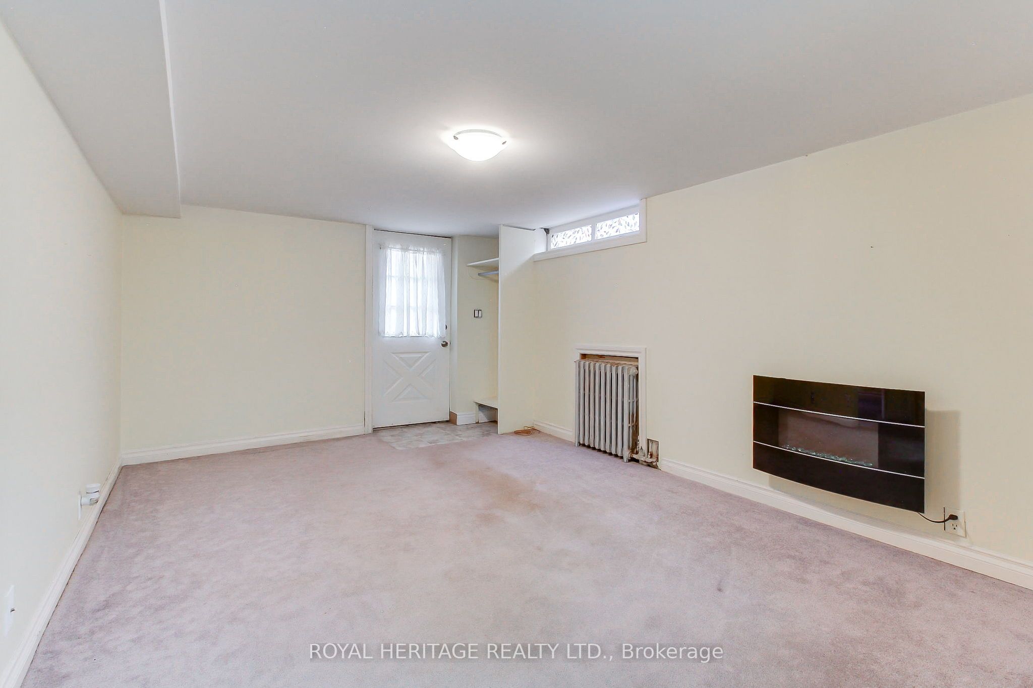 49 John Street E Property Photo 35