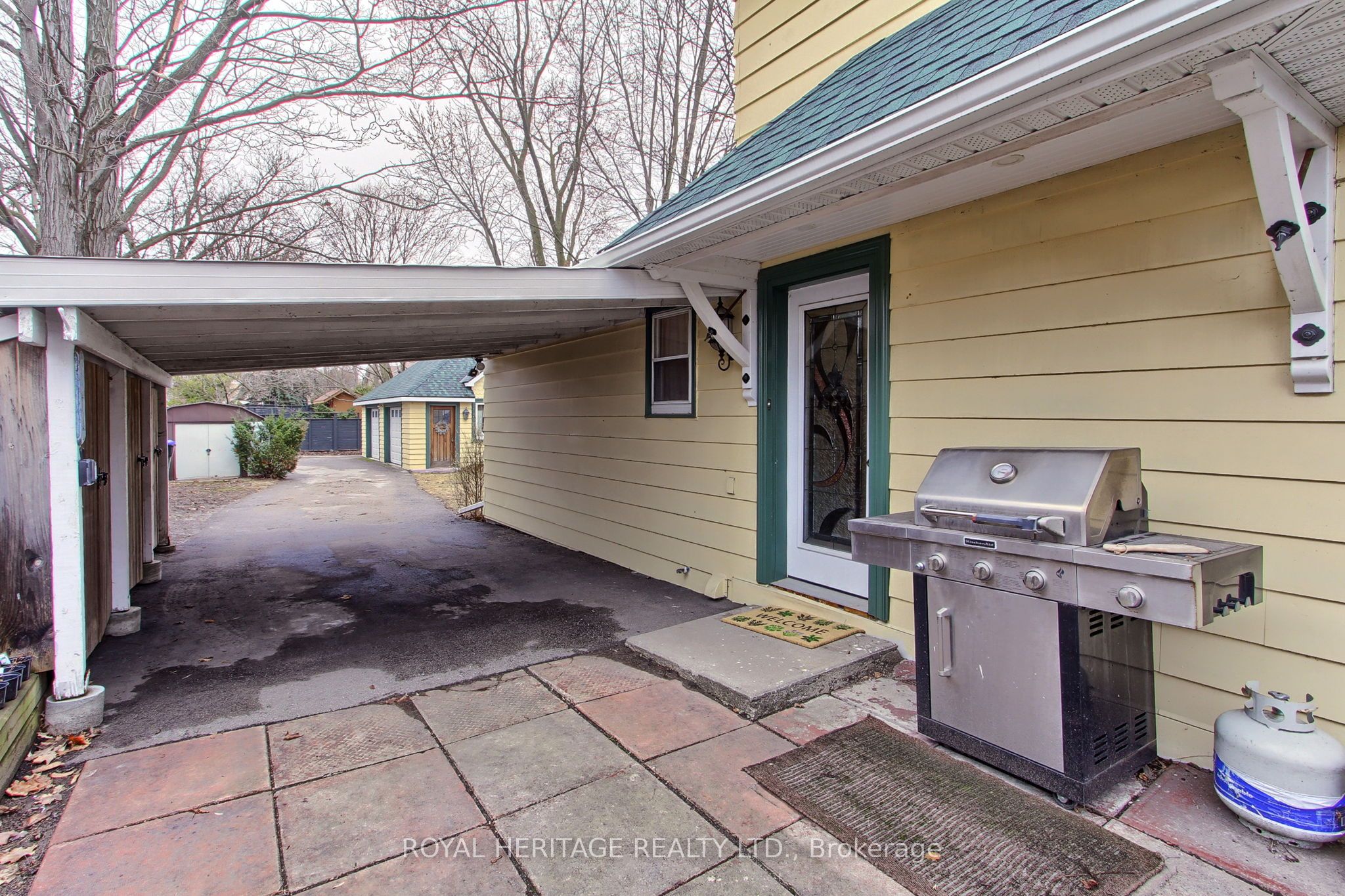 49 John Street E Property Photo 43