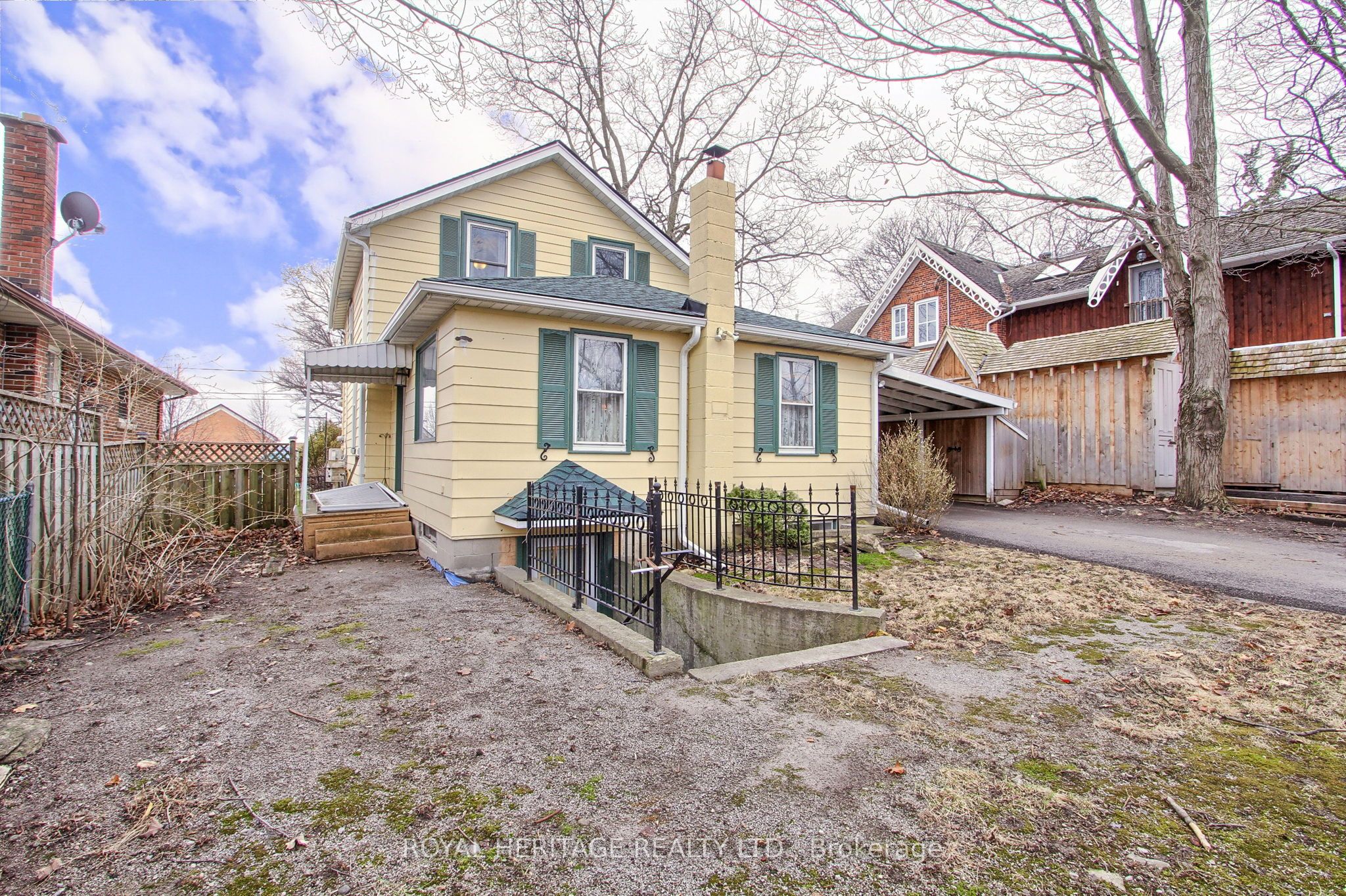 49 John Street E Property Photo 49