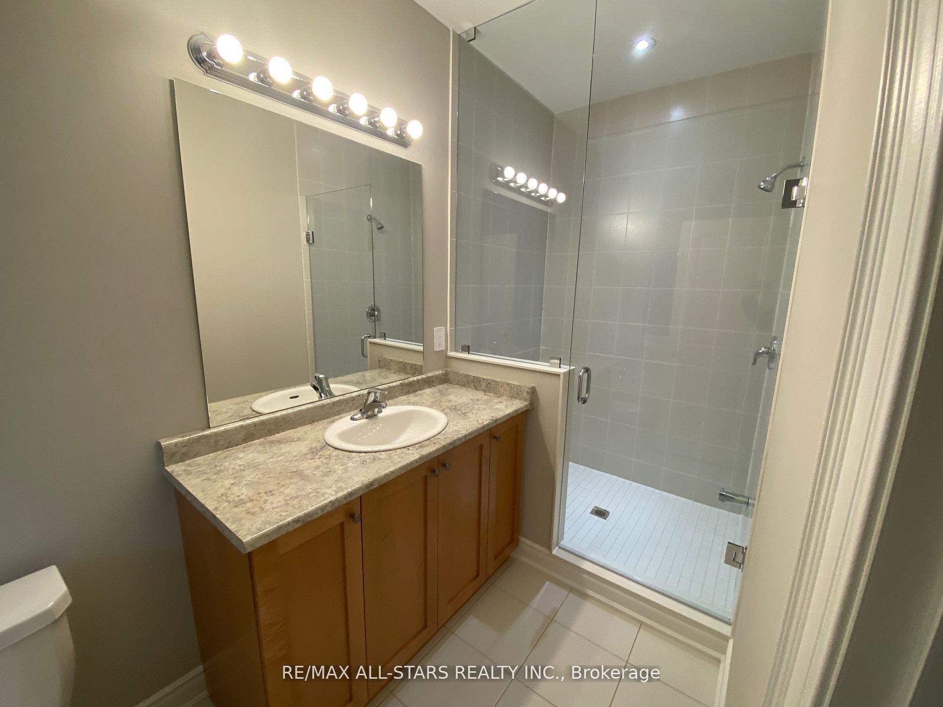 38 Shelson Place Property Photo 9