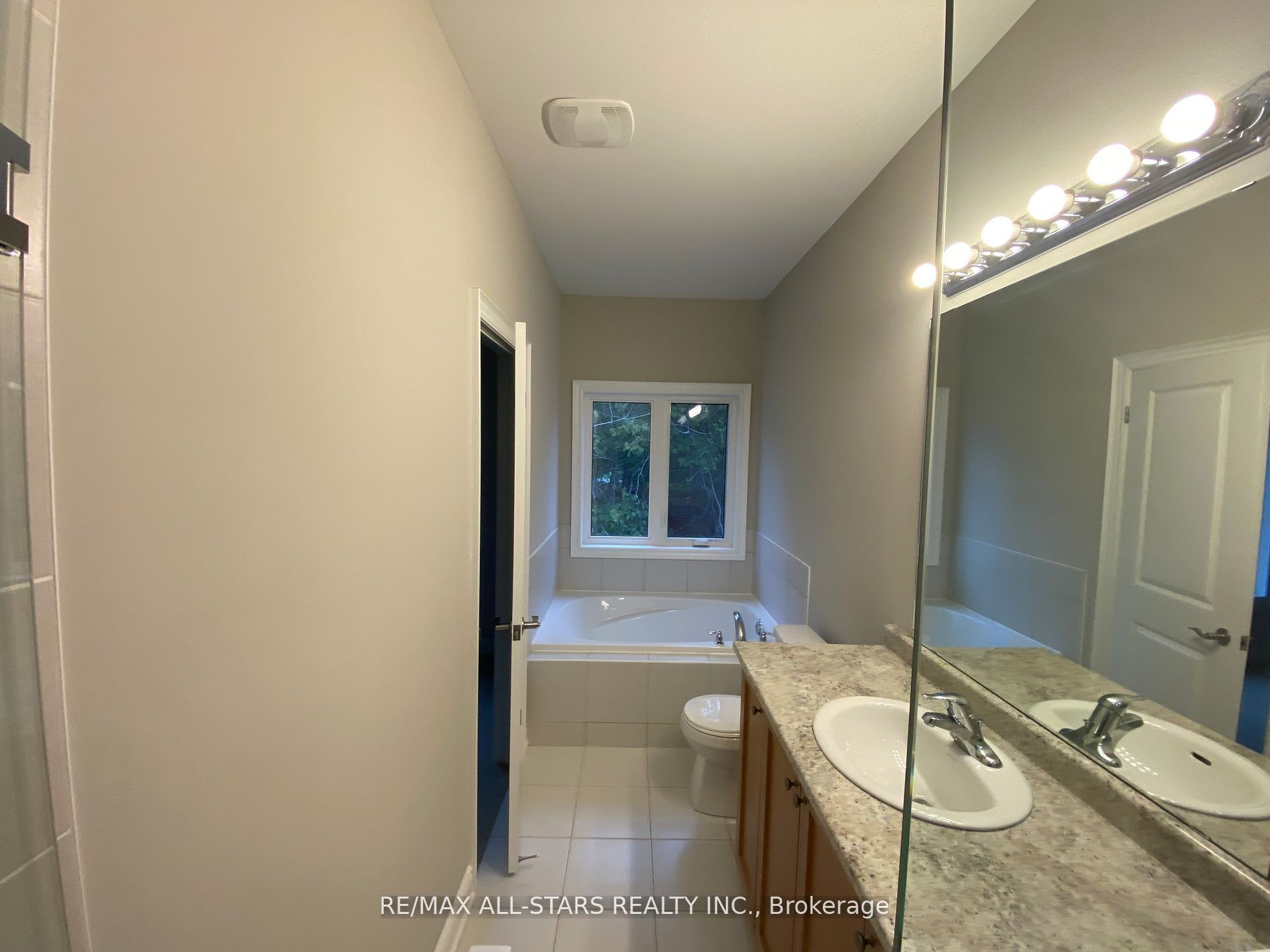 38 Shelson Place Property Photo 10
