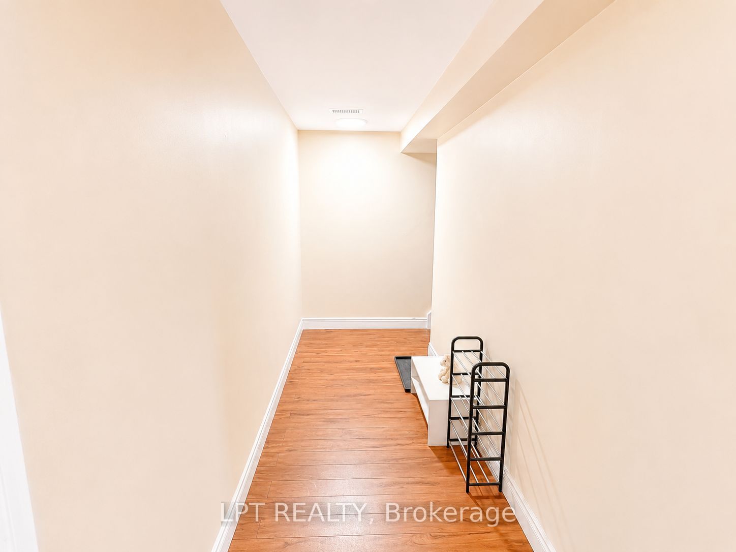 14 Hazelton Avenue Basement Property Photo 6