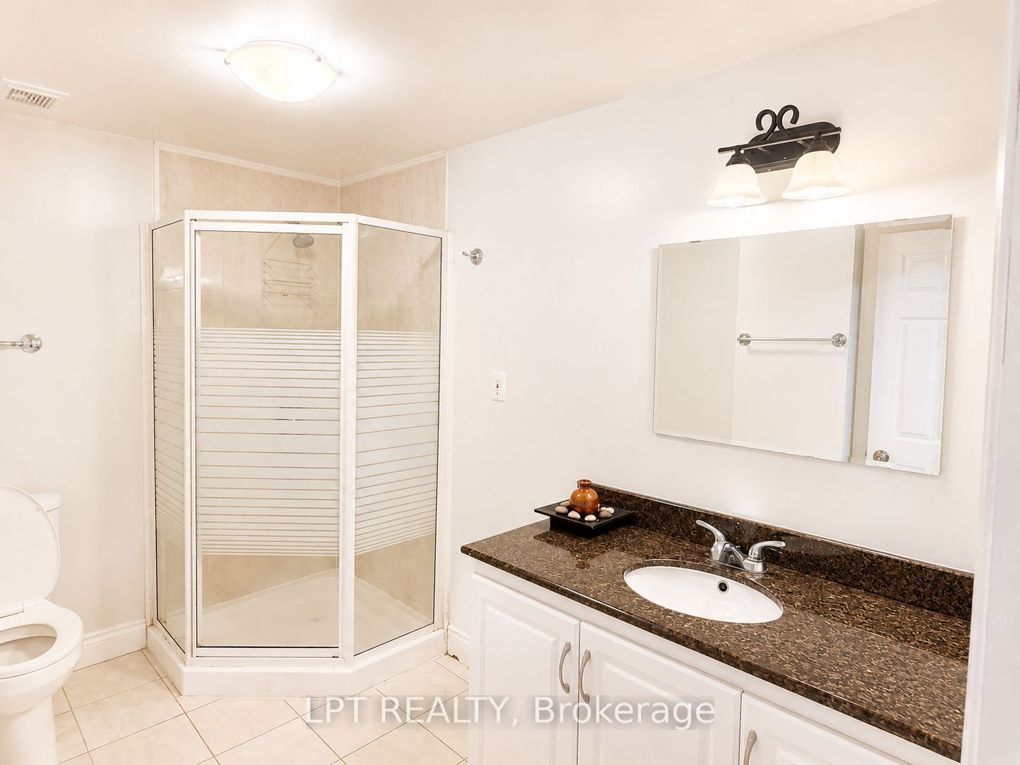 14 Hazelton Avenue Basement Property Photo 10