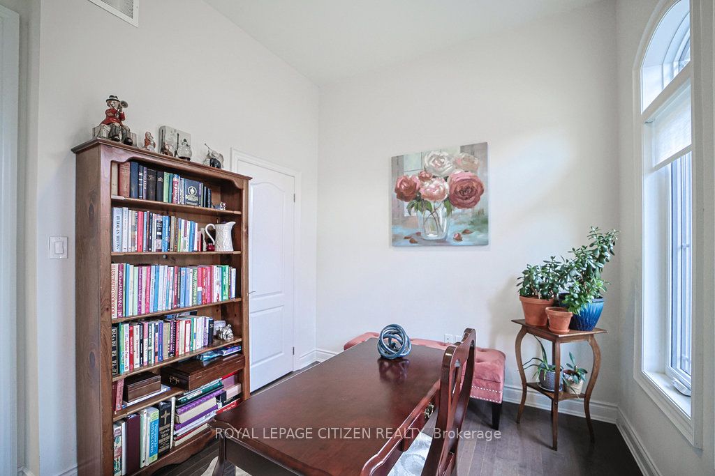 19 Westmount Drive Property Photo 18