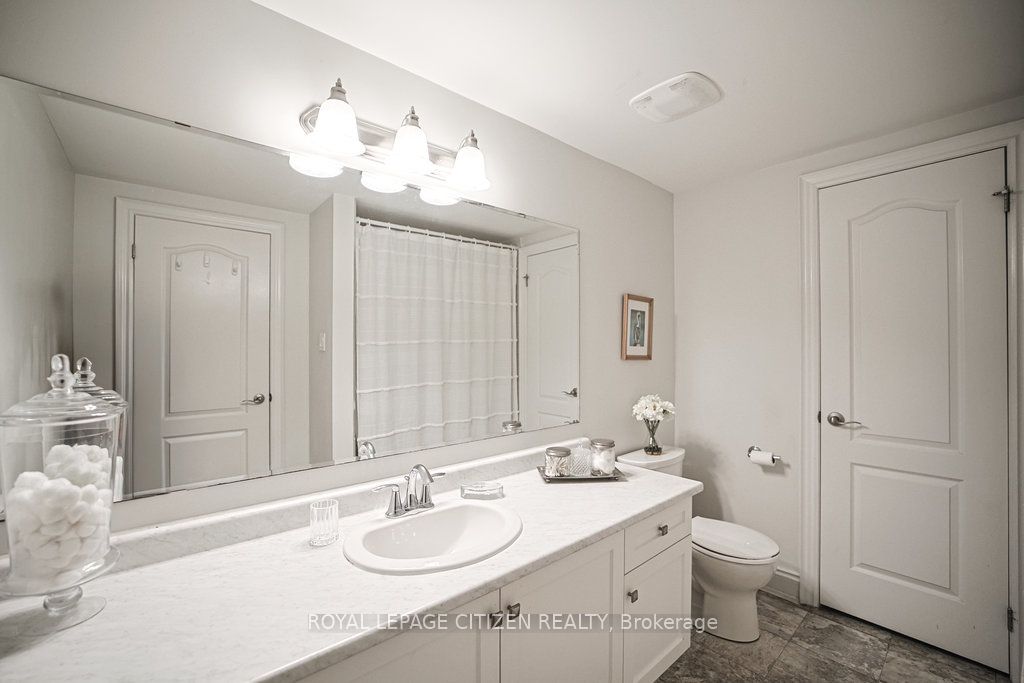 19 Westmount Drive Property Photo 37