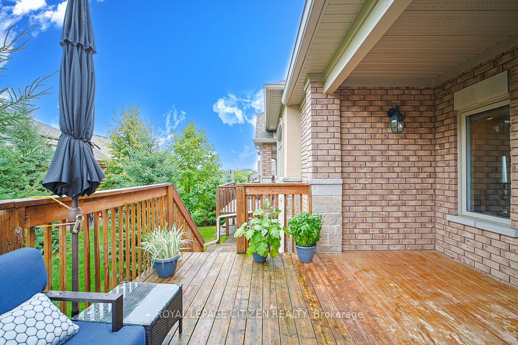 19 Westmount Drive Property Photo 39