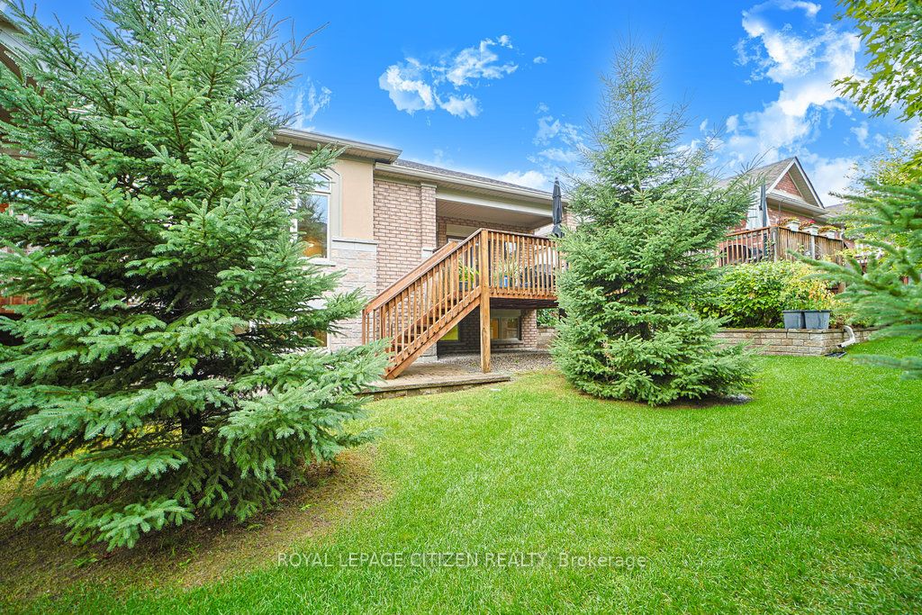 19 Westmount Drive Property Photo 42
