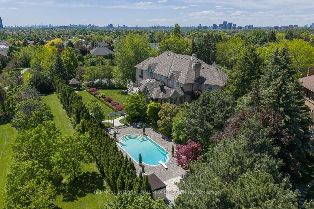 48 Old Park Lane Property Photo 3