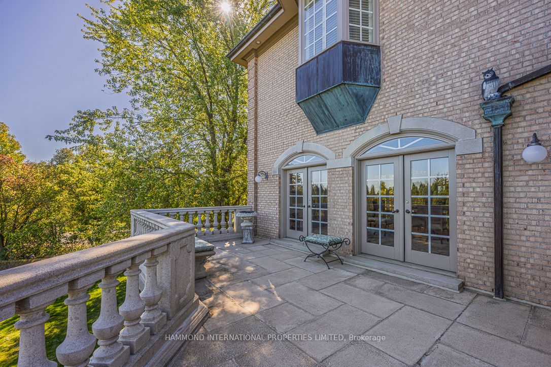 48 Old Park Lane Property Photo 13