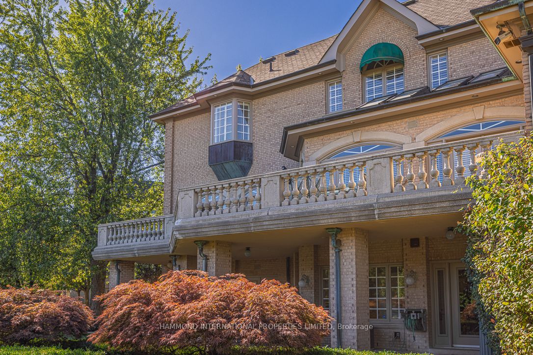 48 Old Park Lane Property Photo 14