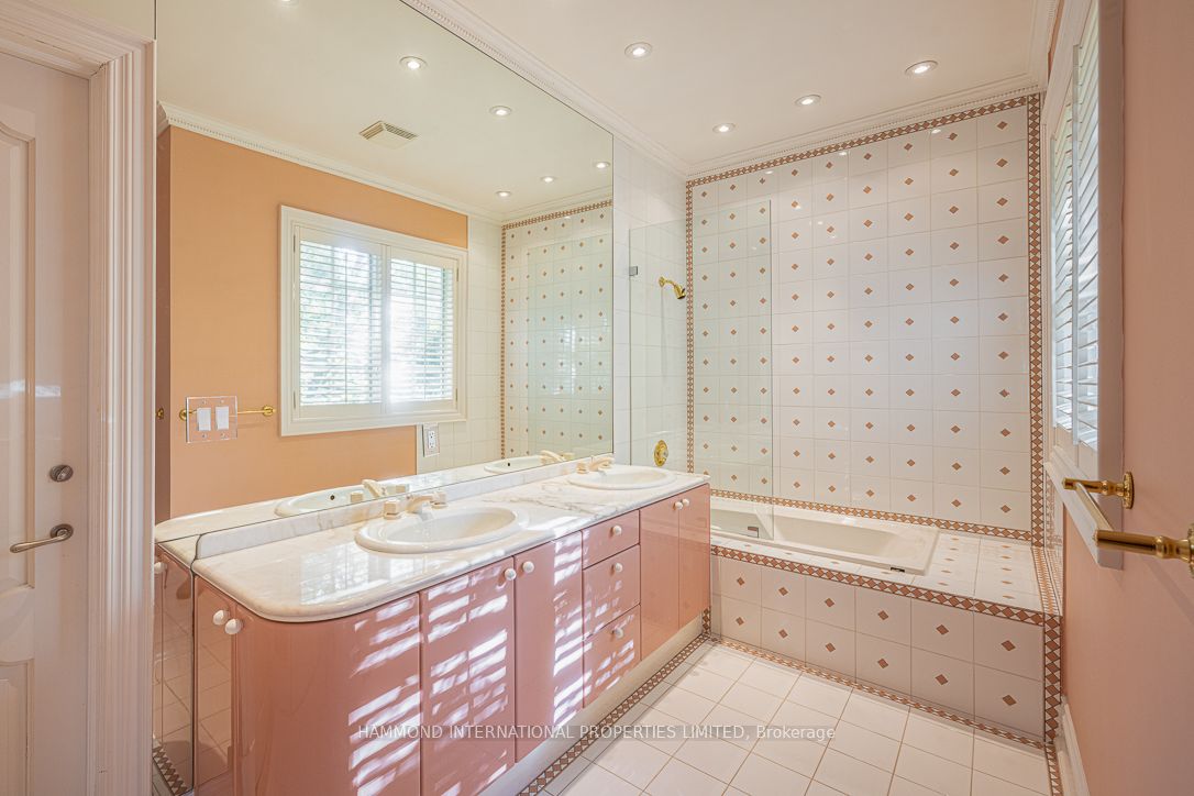 48 Old Park Lane Property Photo 38