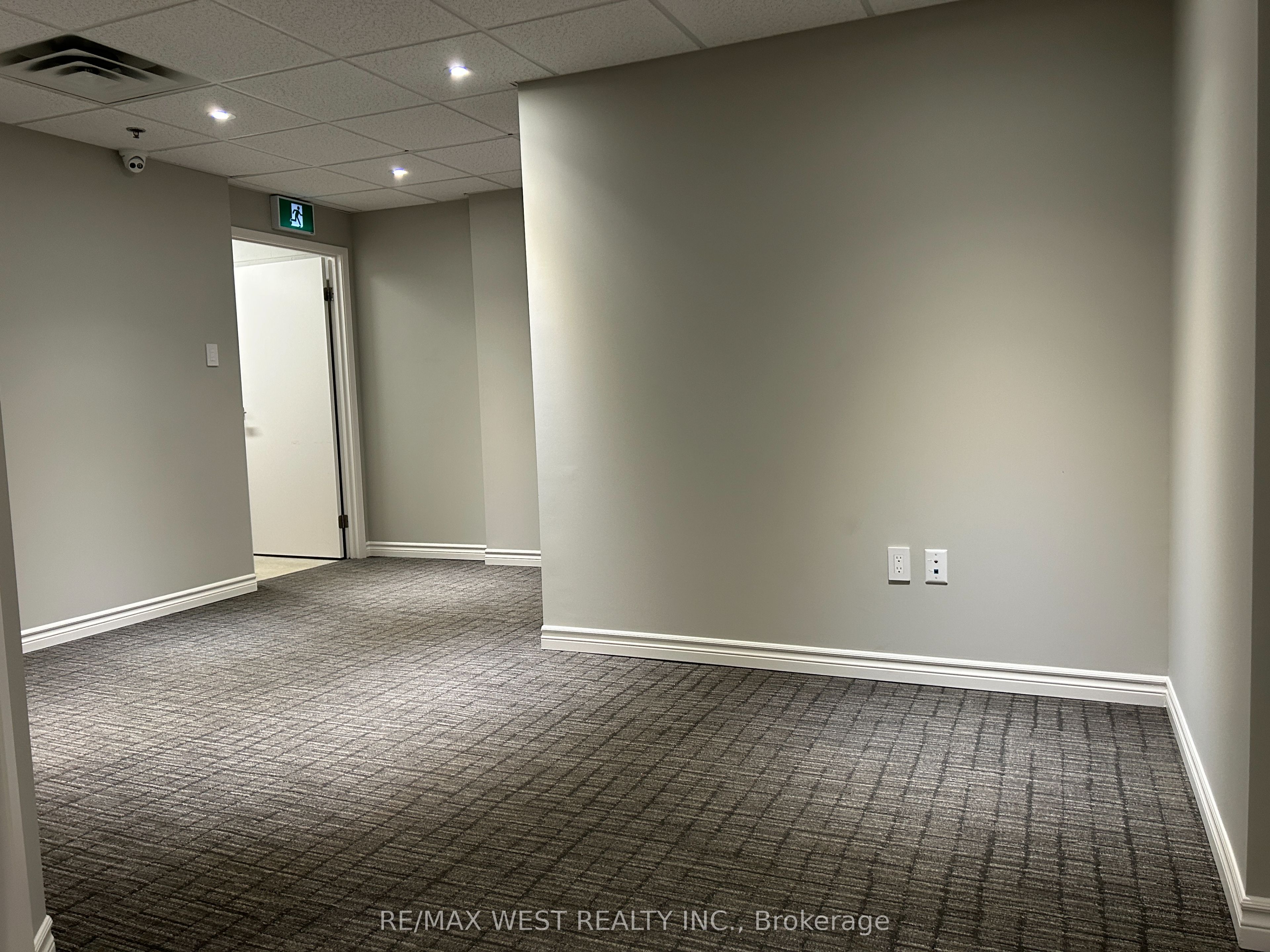 176 Rivermede Road 3 Property Photo 8