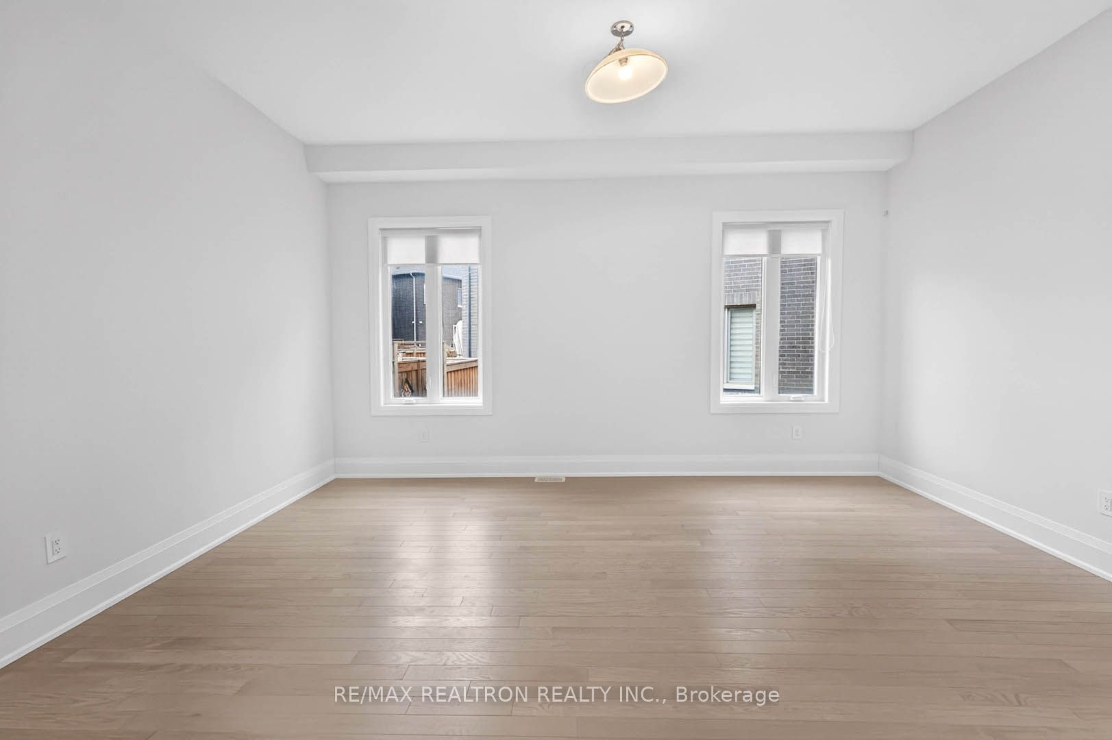 28 Tipp Drive Property Photo 4