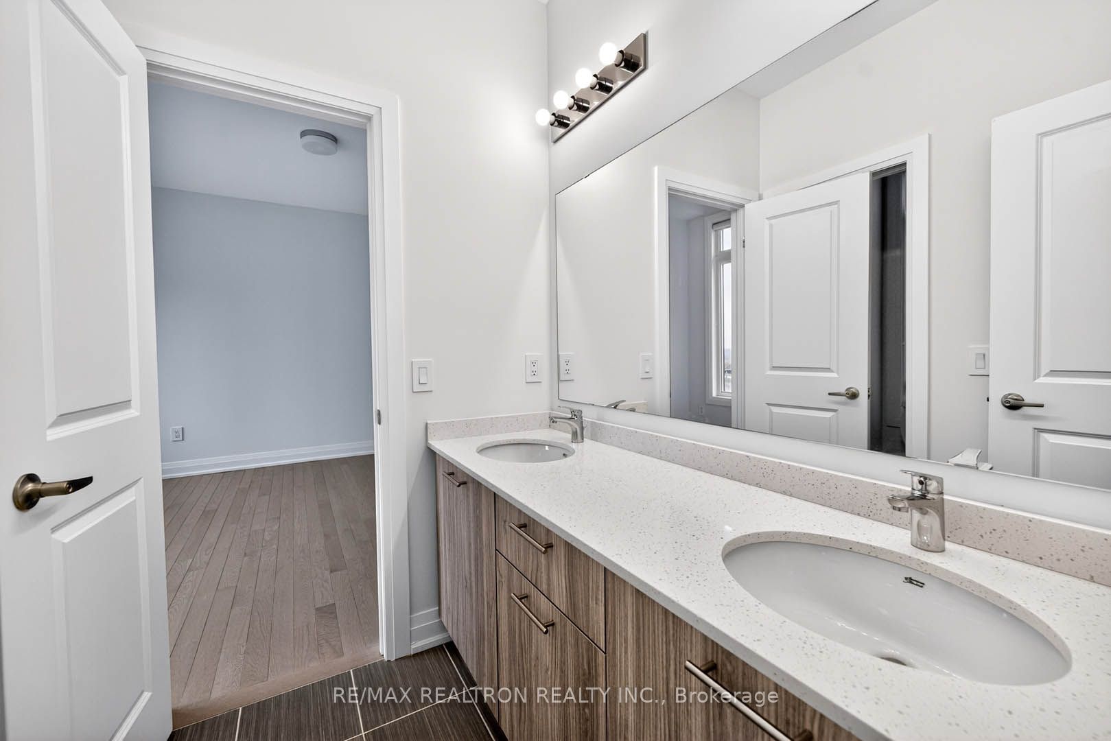 28 Tipp Drive Property Photo 34
