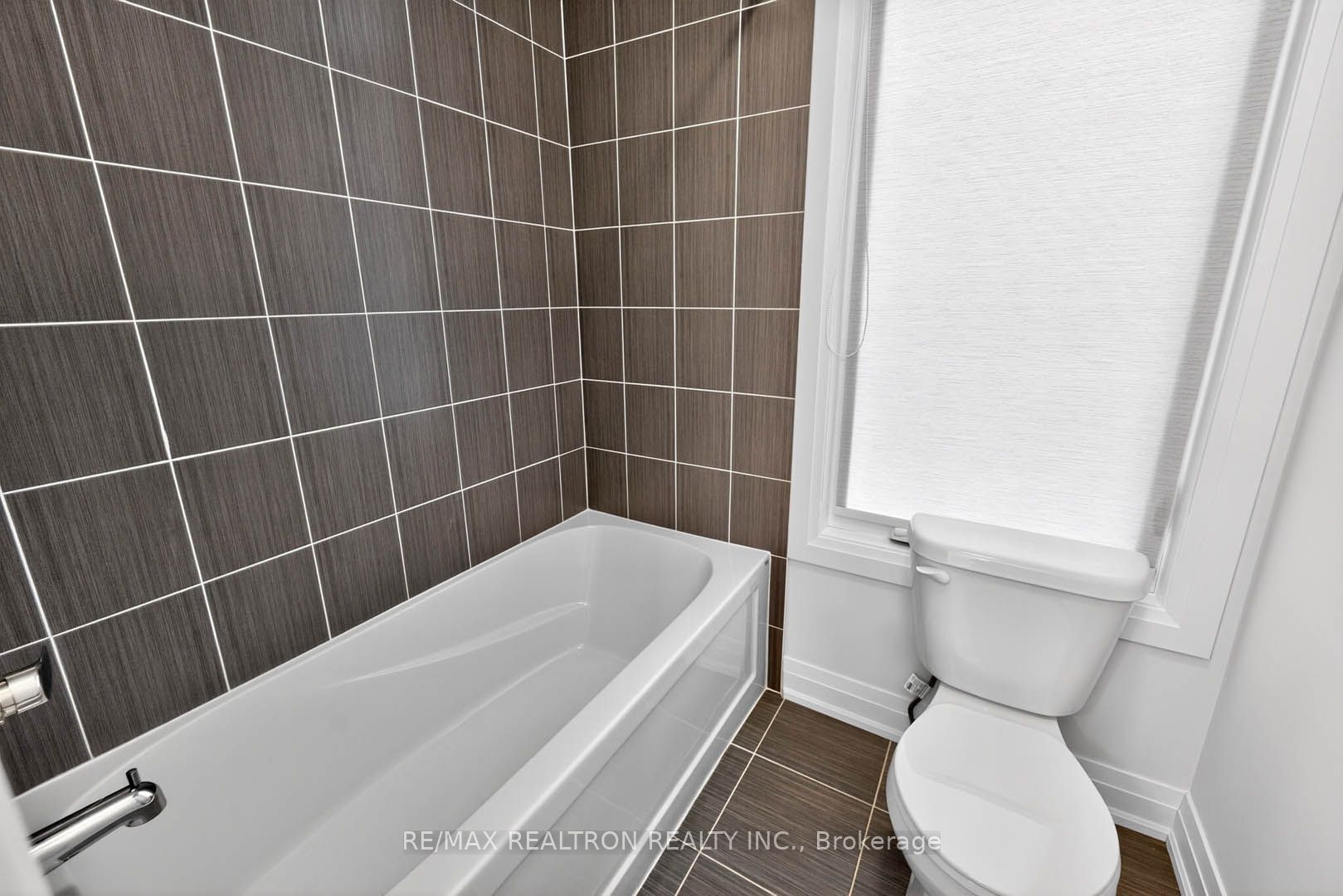 28 Tipp Drive Property Photo 35