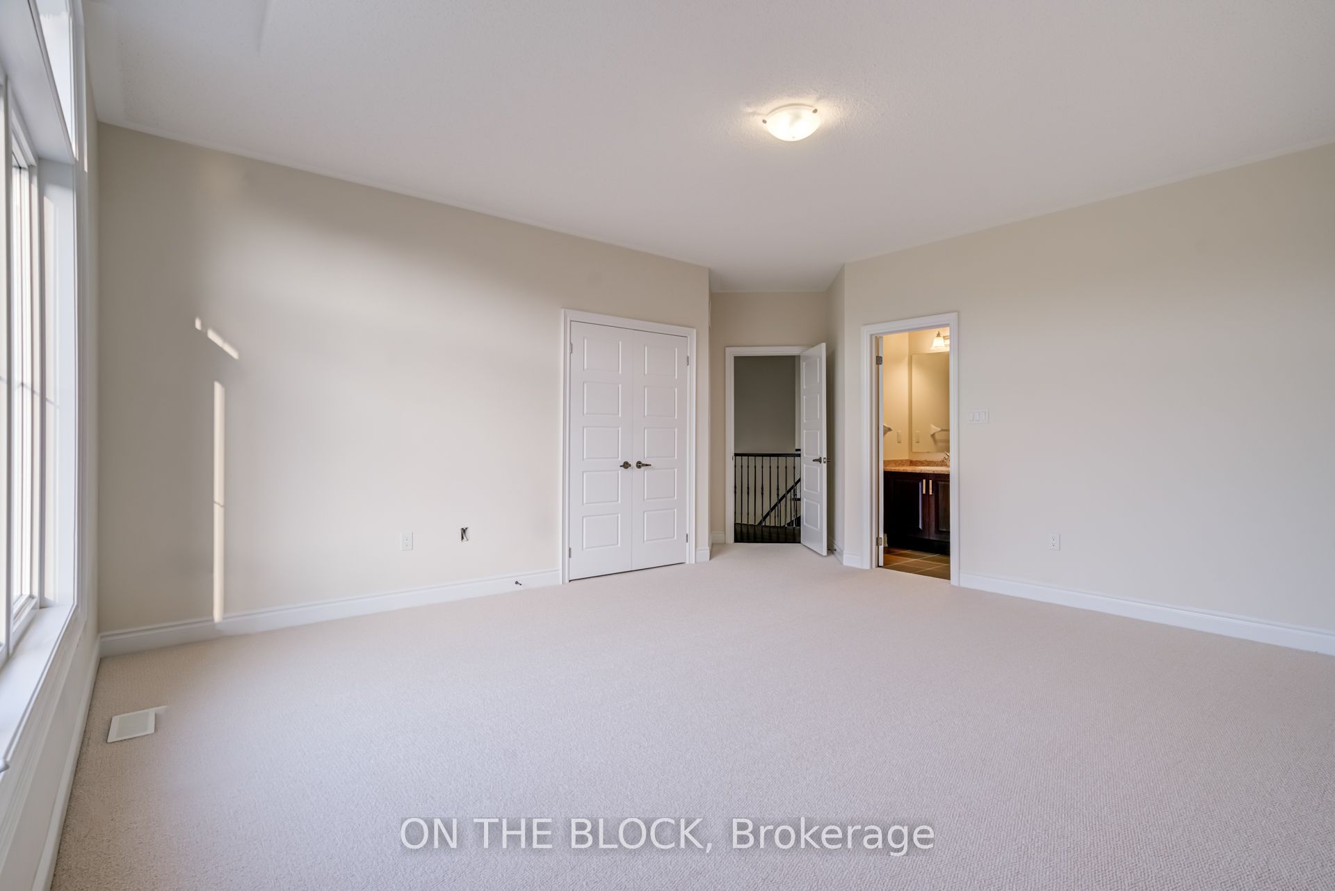 24 Whitewood Drive Property Photo 6