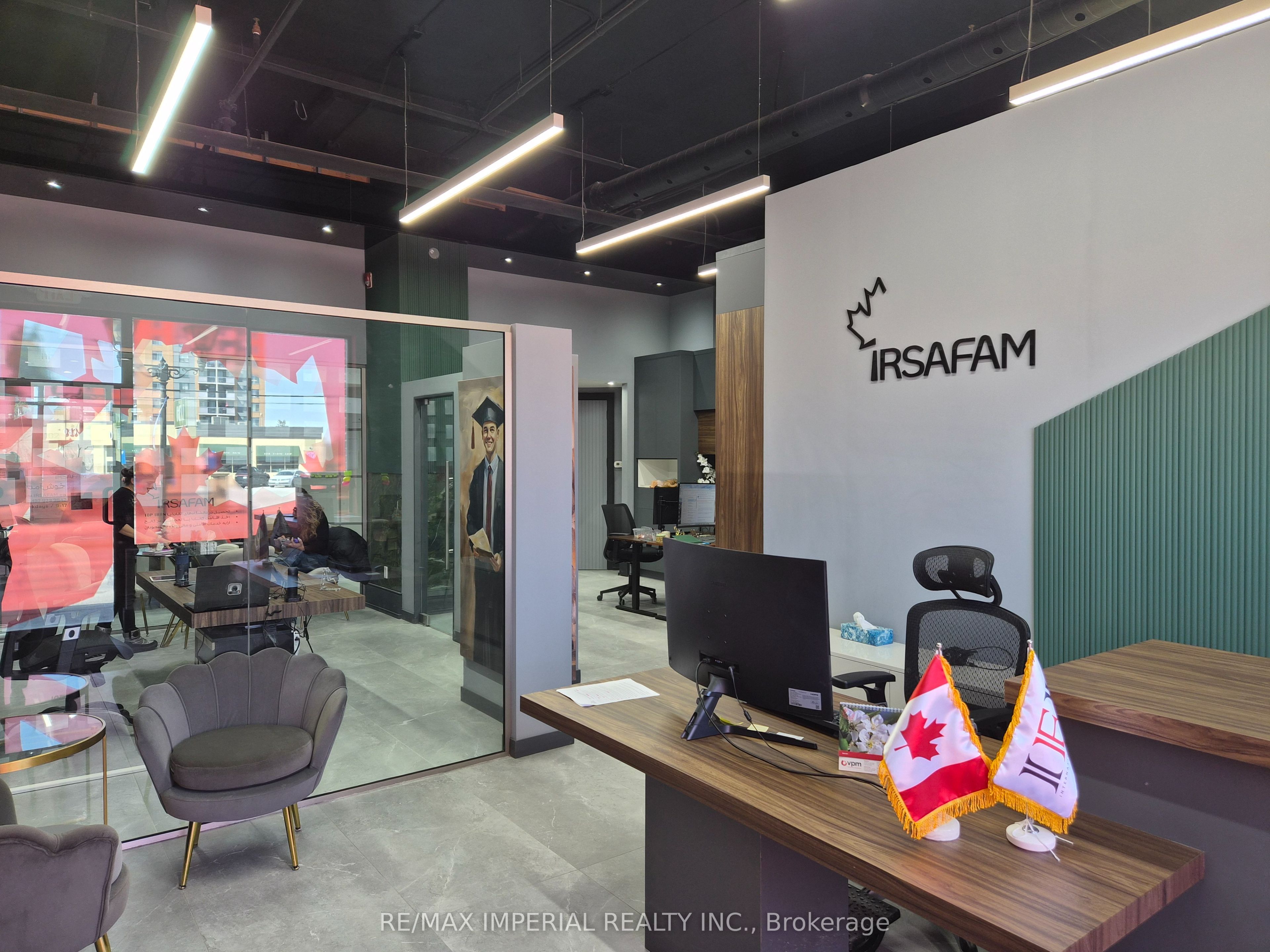 10376 Yonge Street Property Photo 6