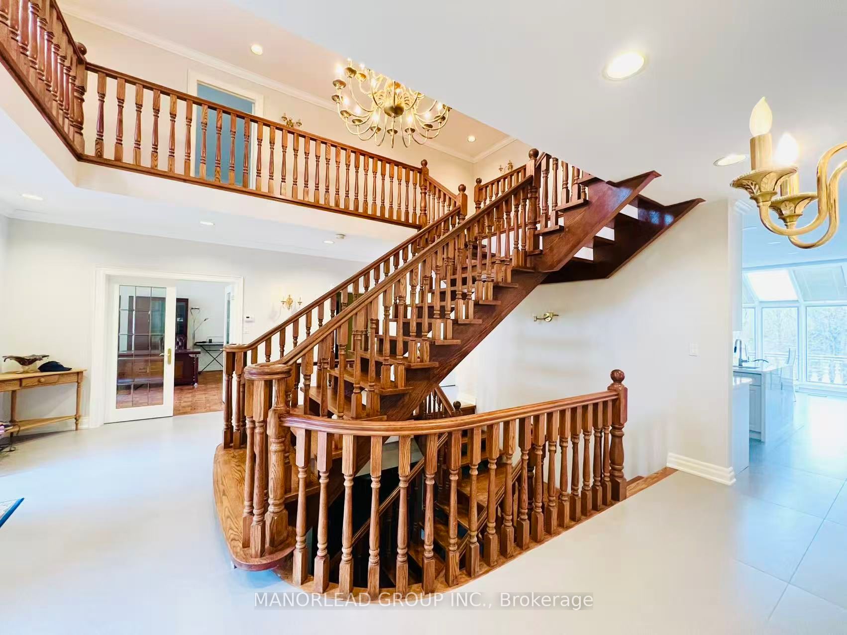 270 Greenbrooke Drive Property Photo 10