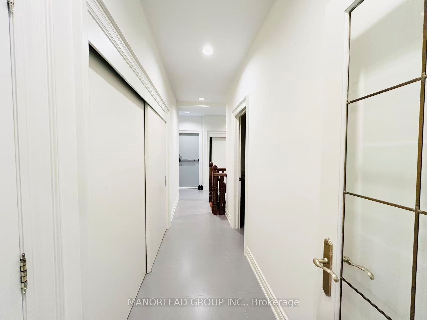 270 Greenbrooke Drive Property Photo 17