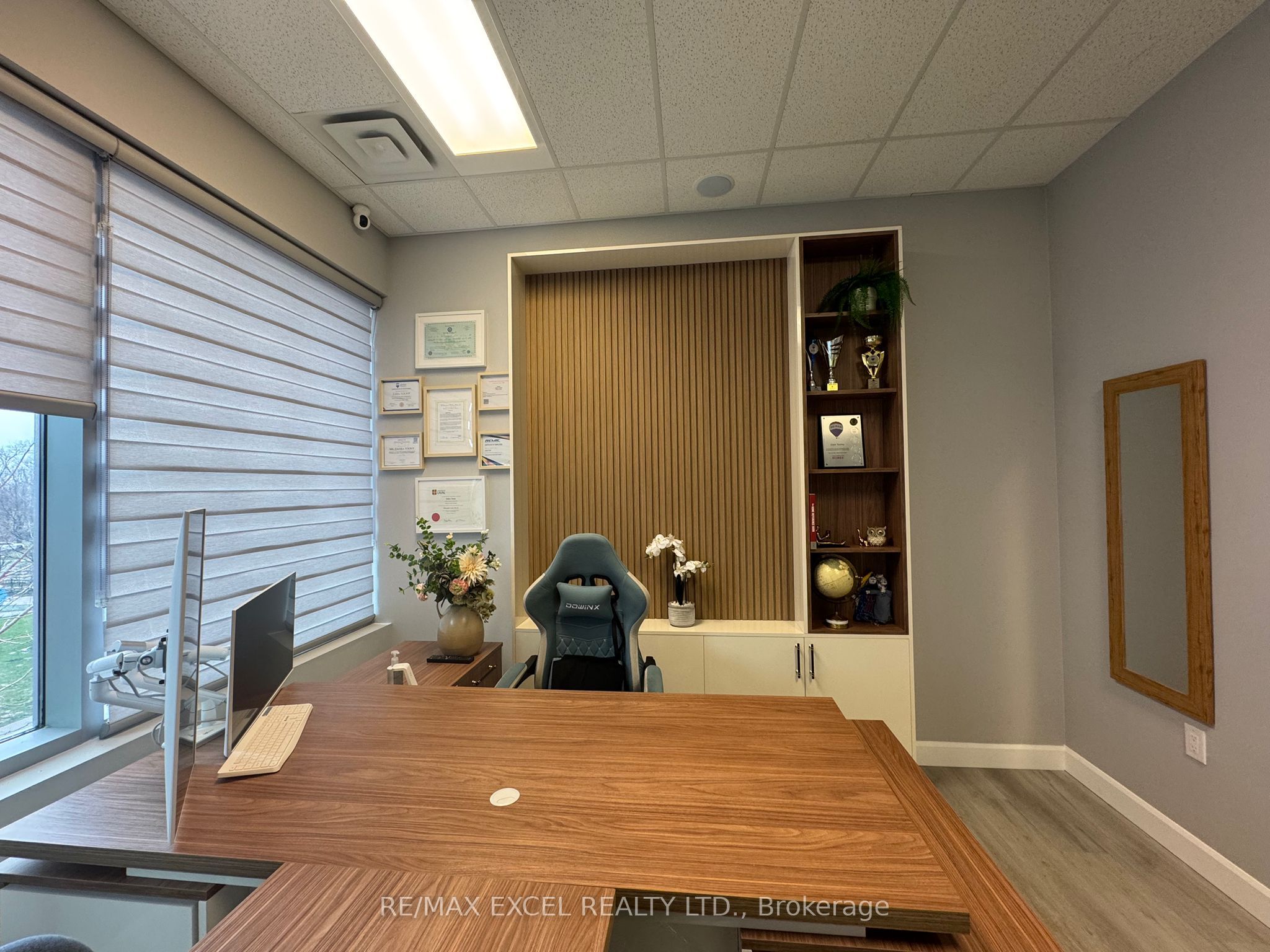 7163 Yonge Street 202 Property Photo 3