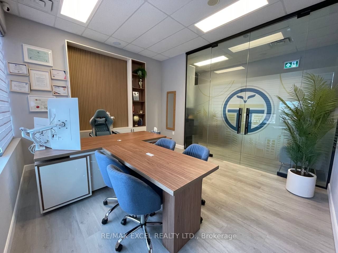 7163 Yonge Street 202 Property Photo 4