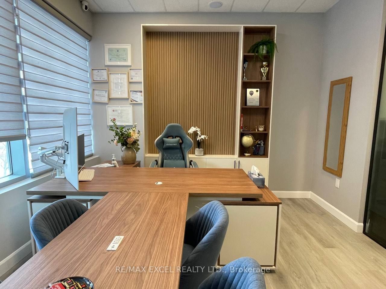 7163 Yonge Street 202 Property Photo 5