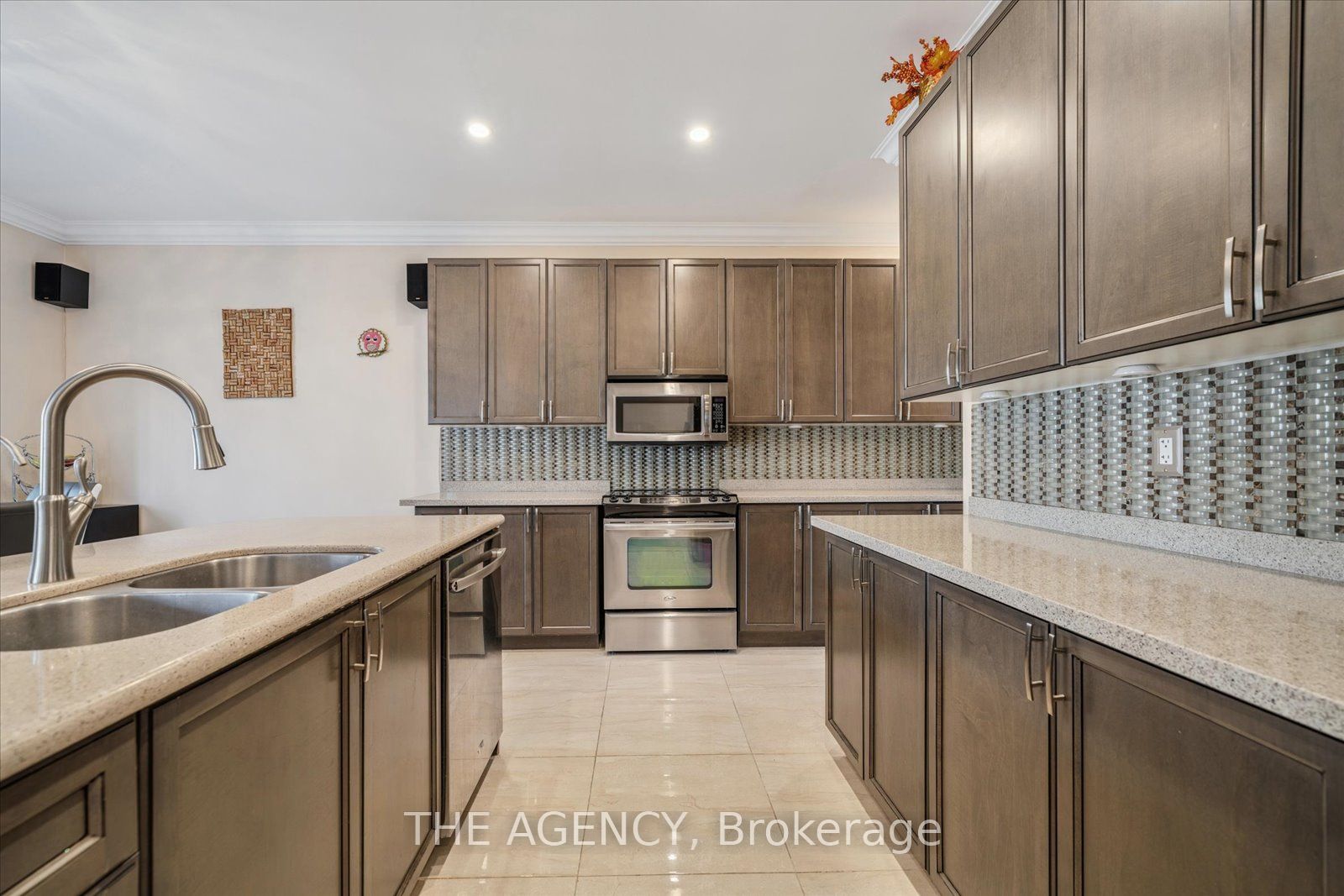 32 Timna Crescent Property Photo 11
