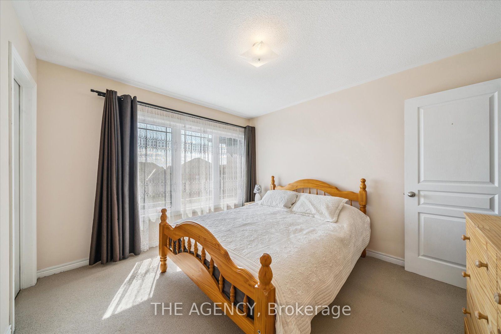 32 Timna Crescent Property Photo 21